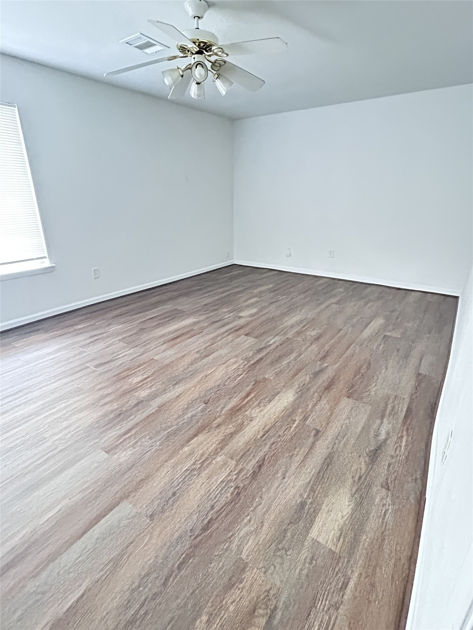 1810 Westbluff Drive Property Photo 14