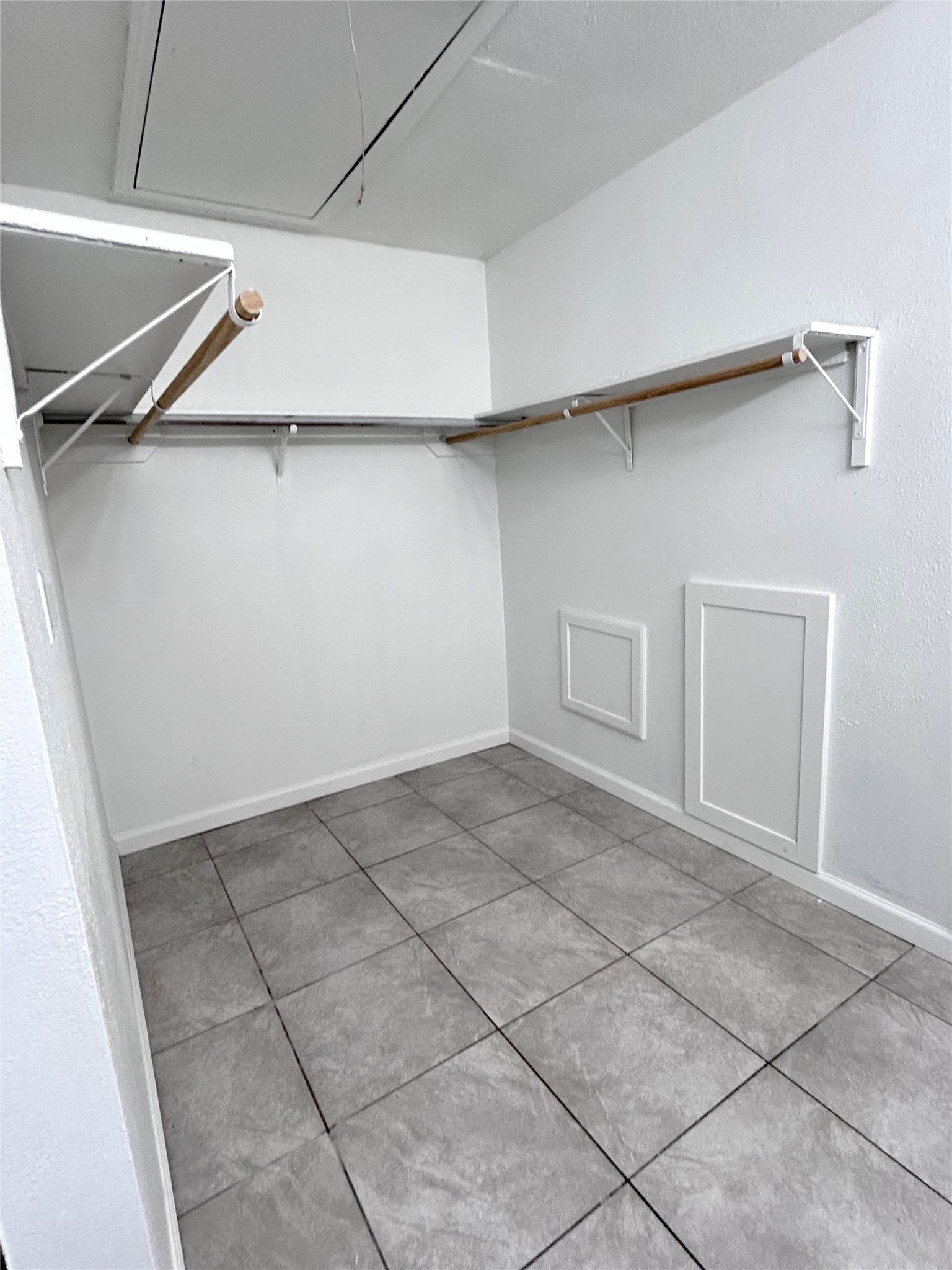 1810 Westbluff Drive Property Photo 16