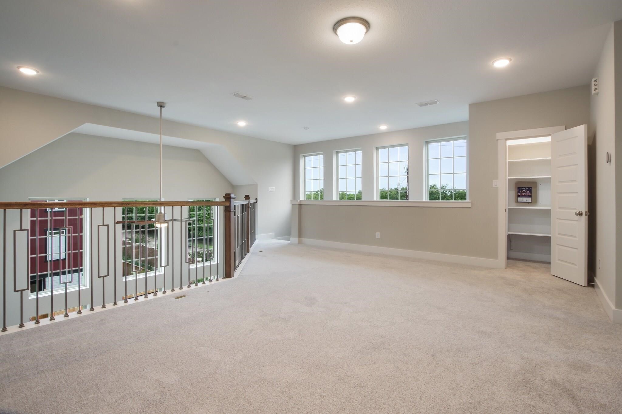 12558 Malachite Way Property Photo 24