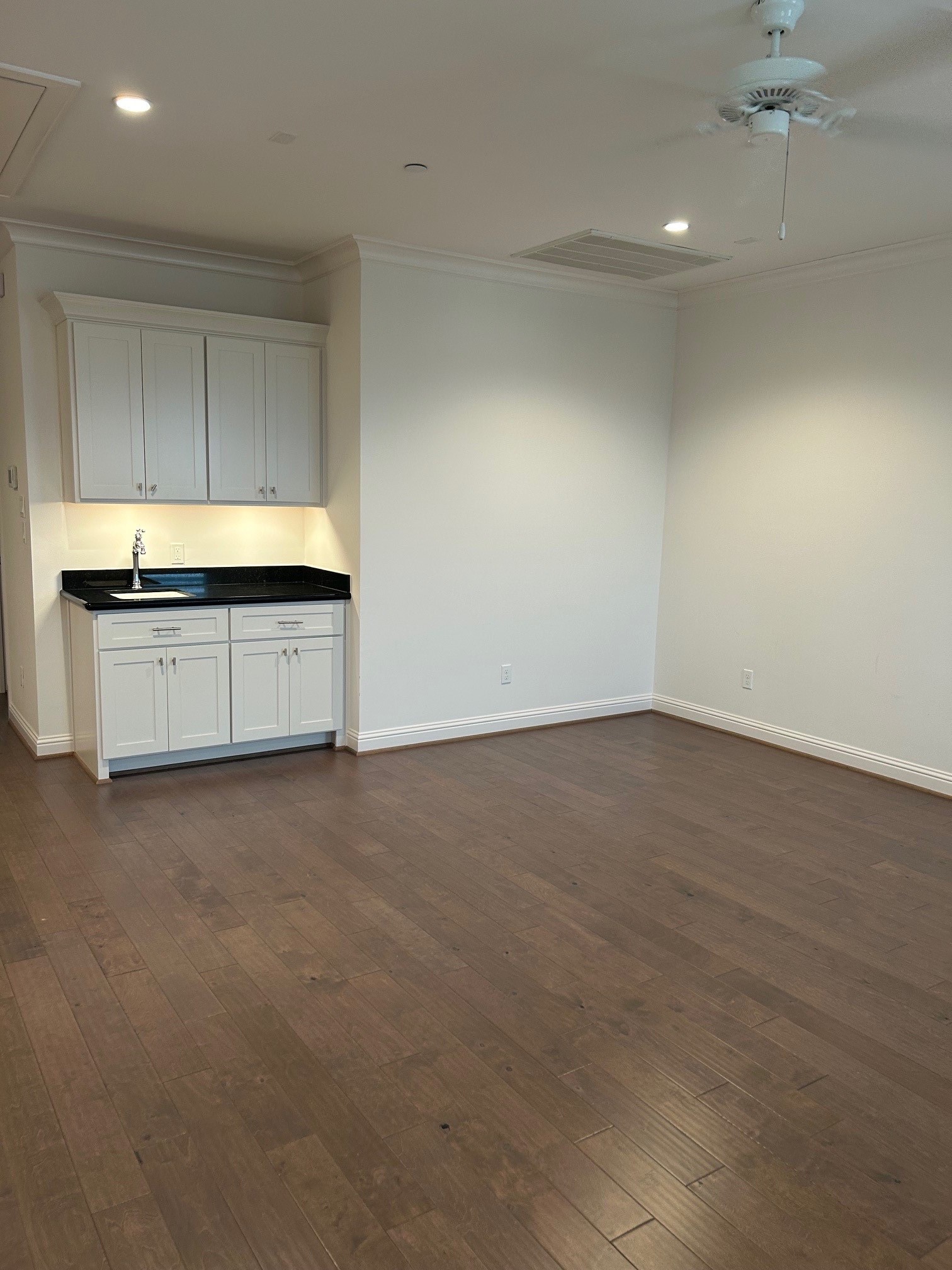 2548 N Bay Place N Property Photo 6