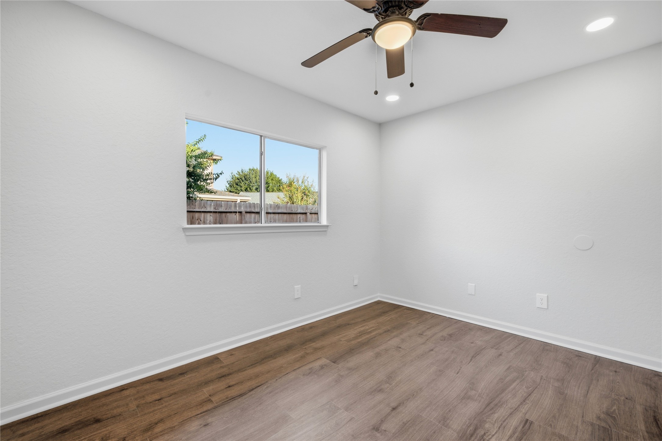 1714 Foxlake Drive Property Photo 14