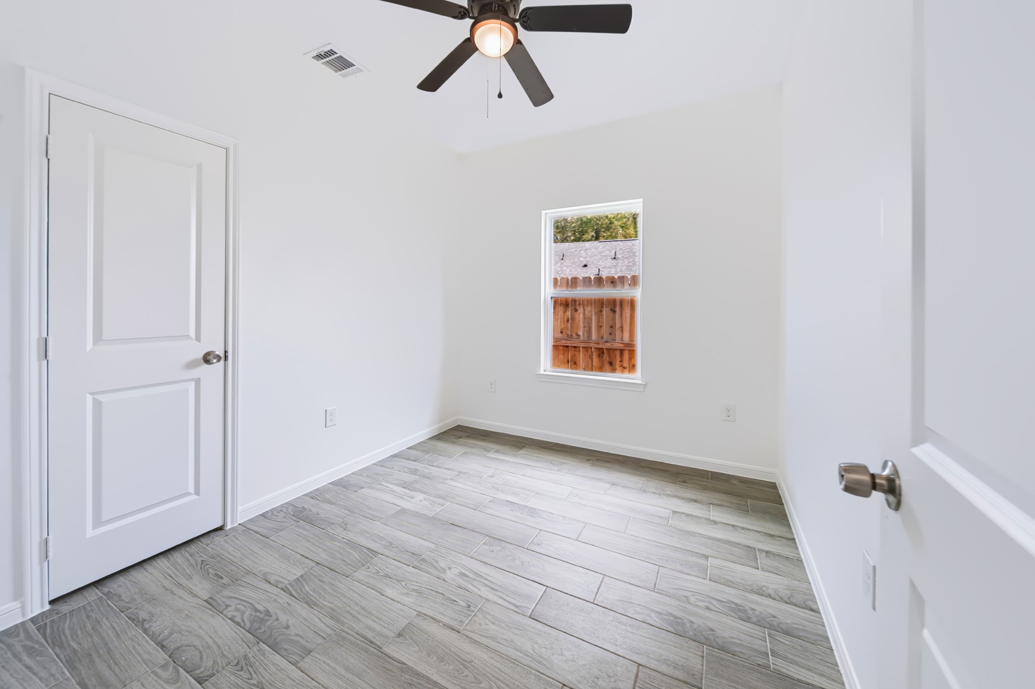 16686 E Lynbrook Property Photo 8