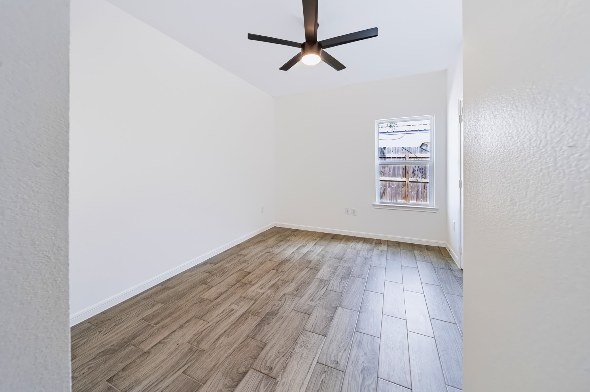 16686 E Lynbrook Property Photo 11