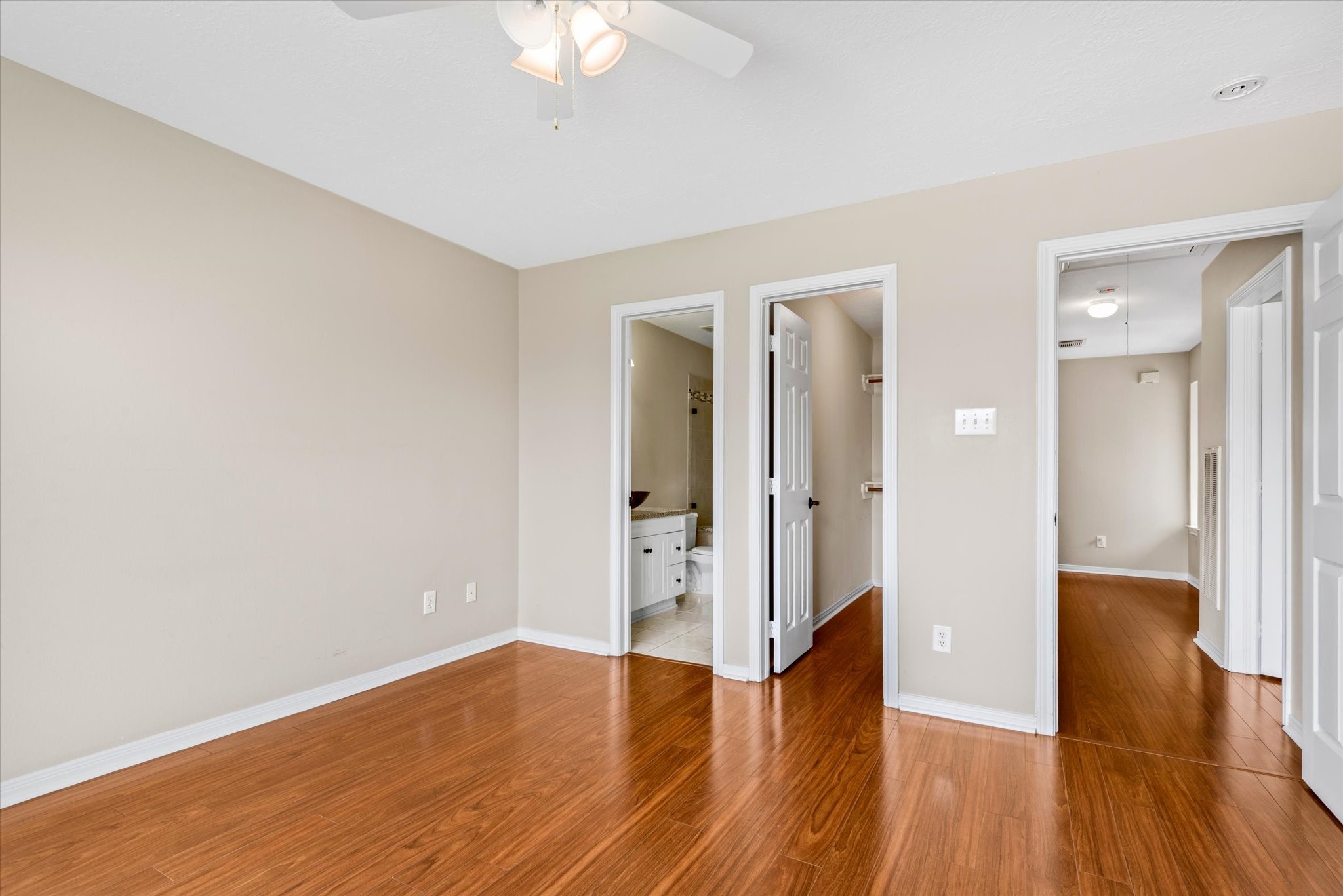 2040 Glencove Drive Property Photo 12