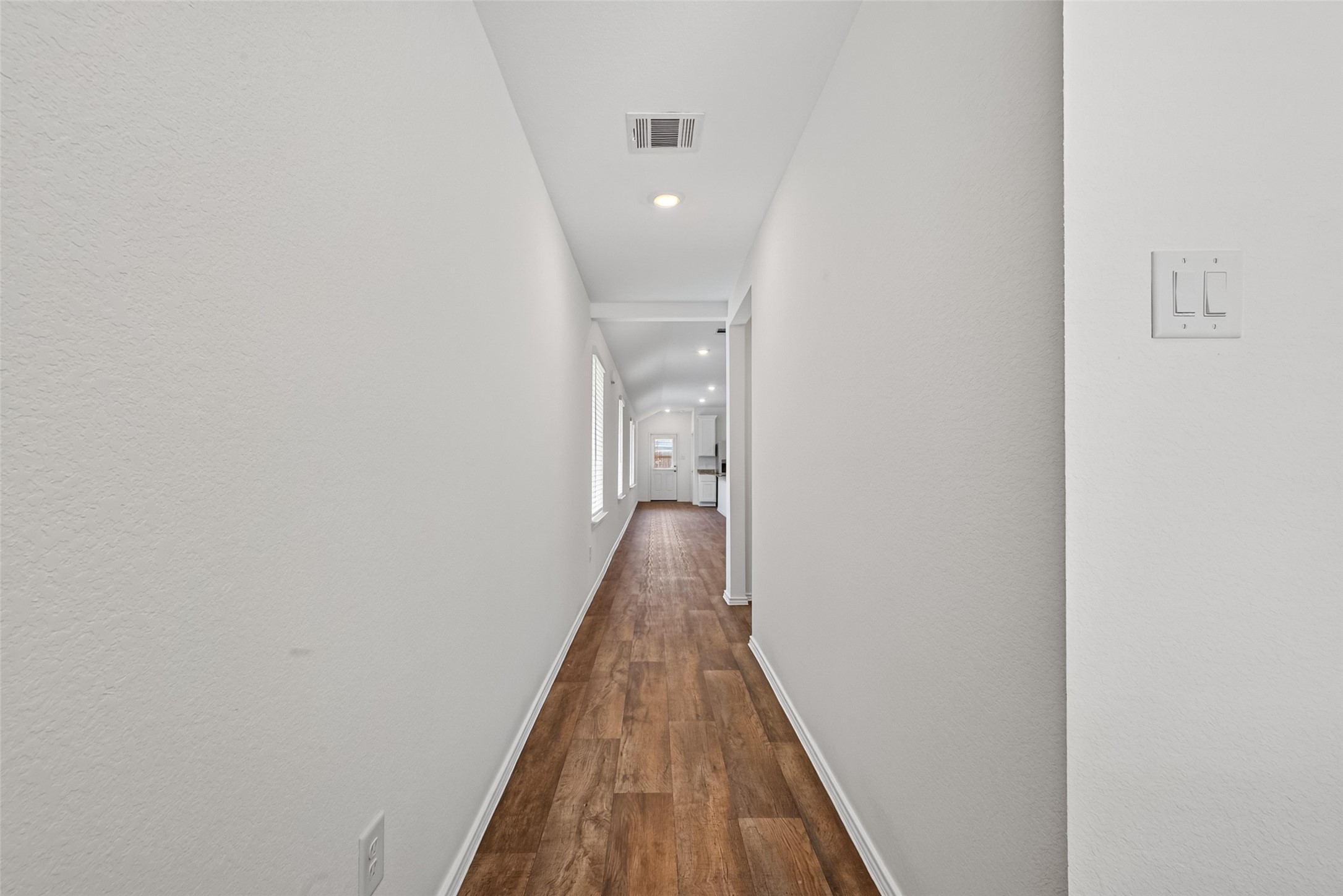 3030 Holland Lakes Drive Property Photo 7