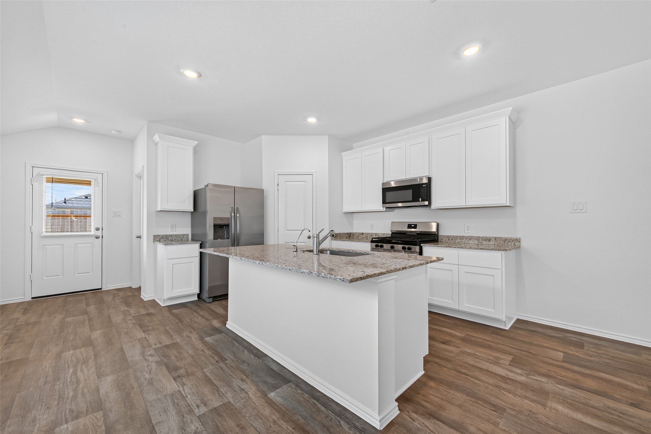 3030 Holland Lakes Drive Property Photo 15