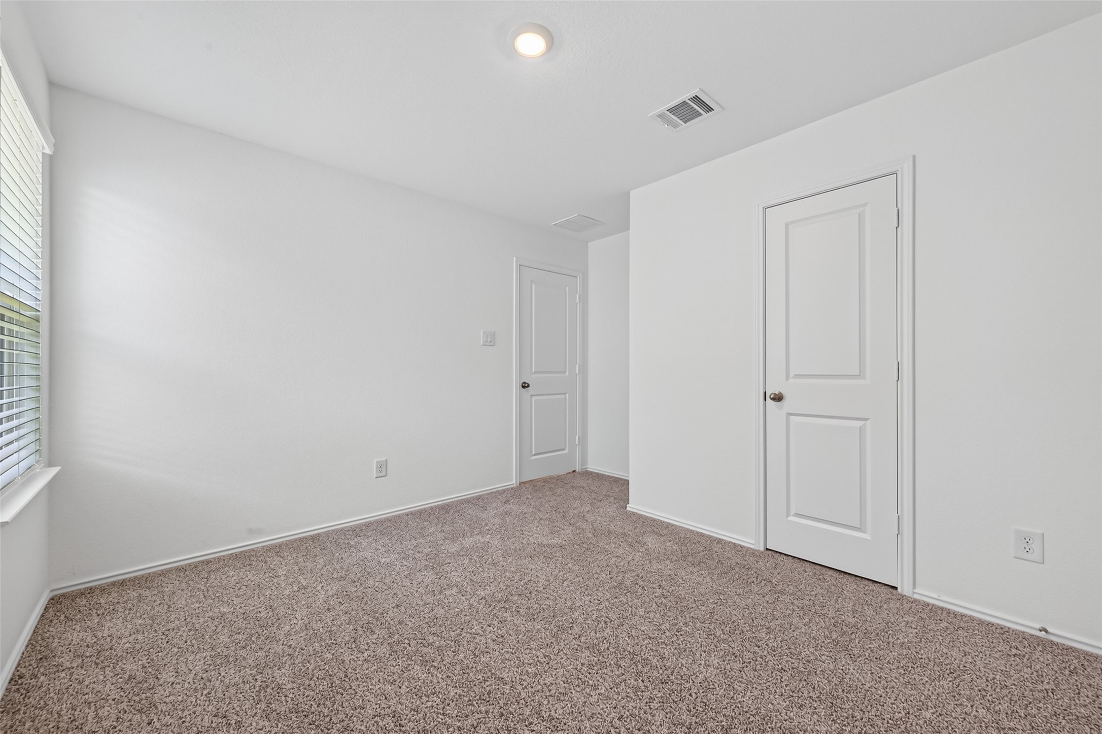 3030 Holland Lakes Drive Property Photo 31