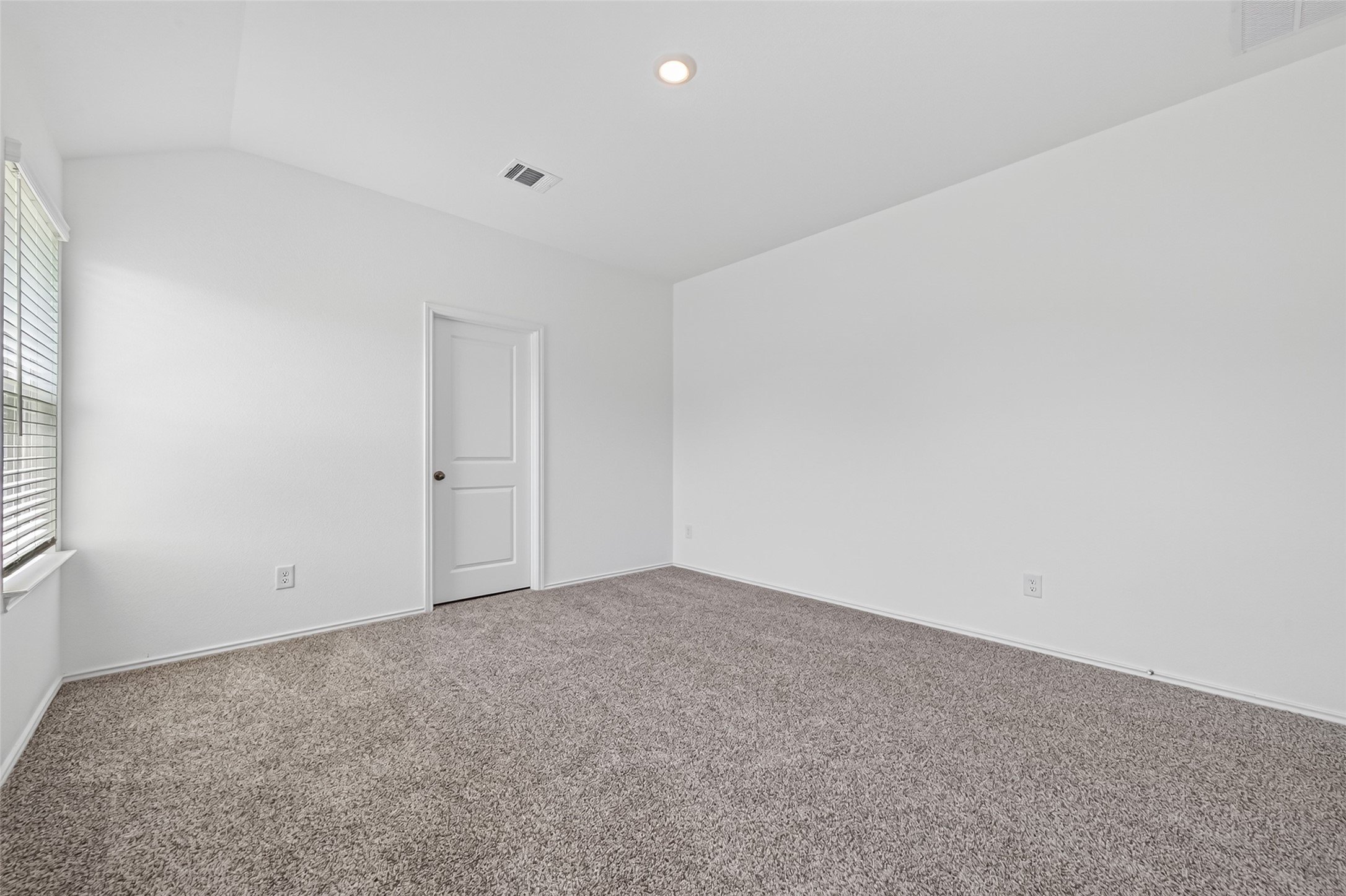 3030 Holland Lakes Drive Property Photo 34