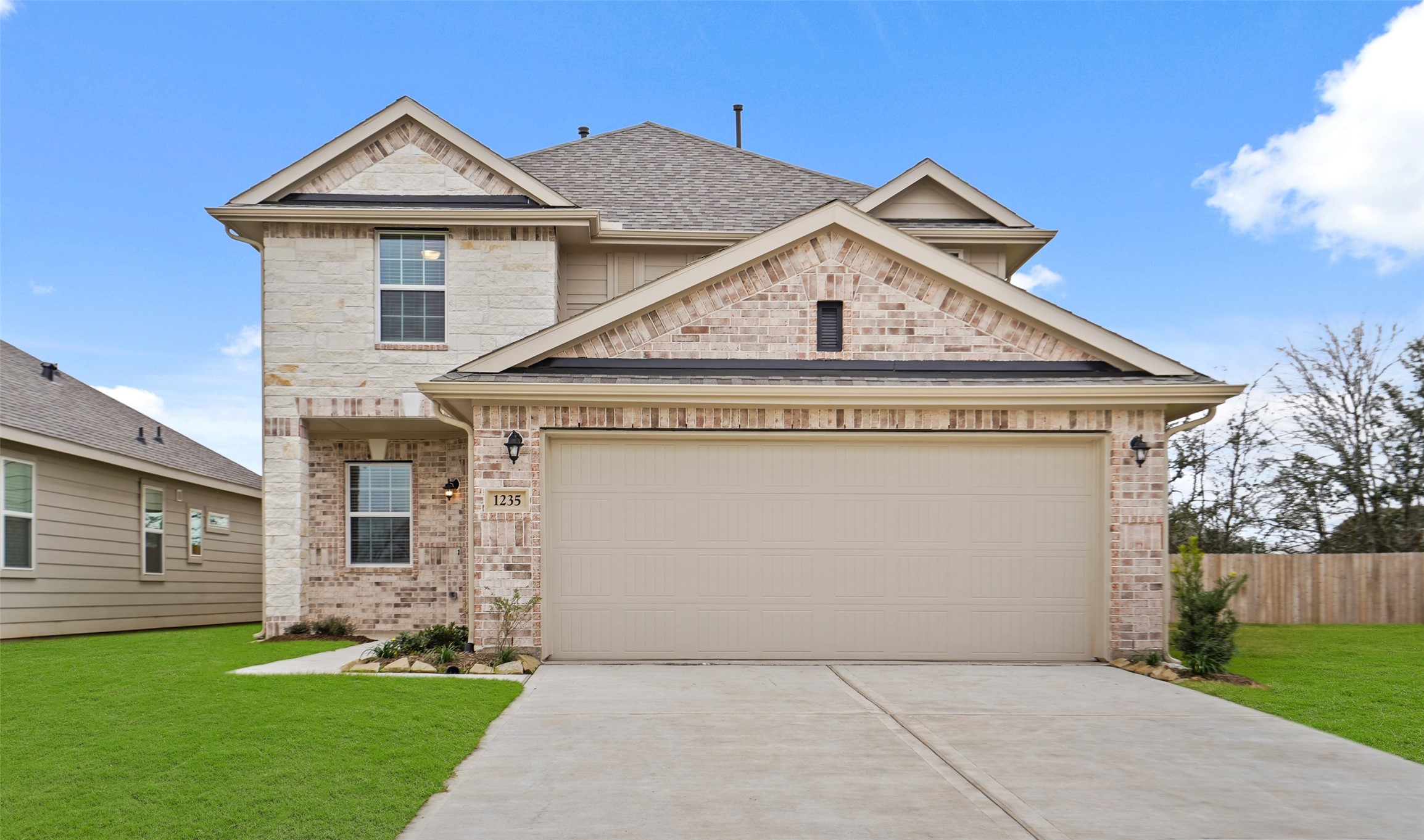 18616 Shauna Danielle Drive Property Photo 1