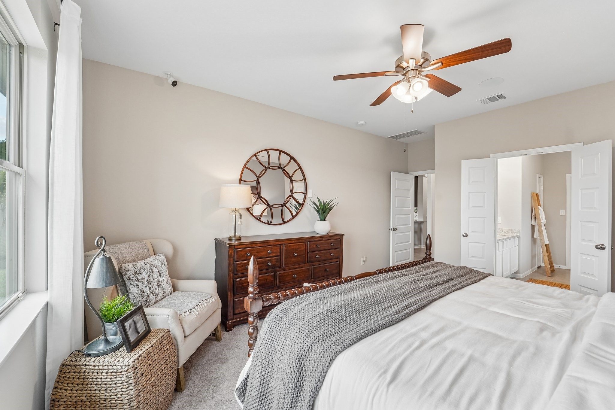 18616 Shauna Danielle Drive Property Photo 14