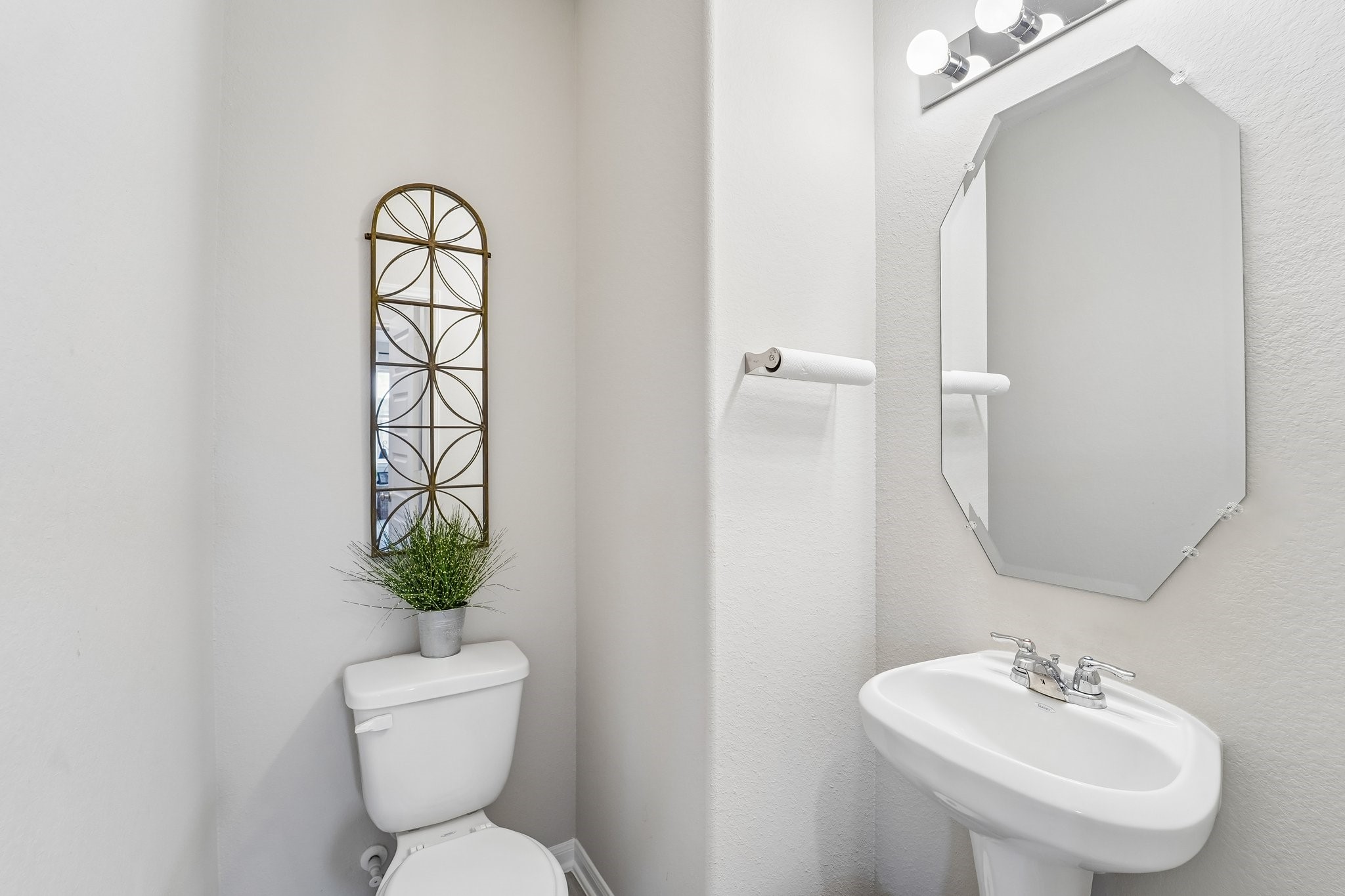 18616 Shauna Danielle Drive Property Photo 17