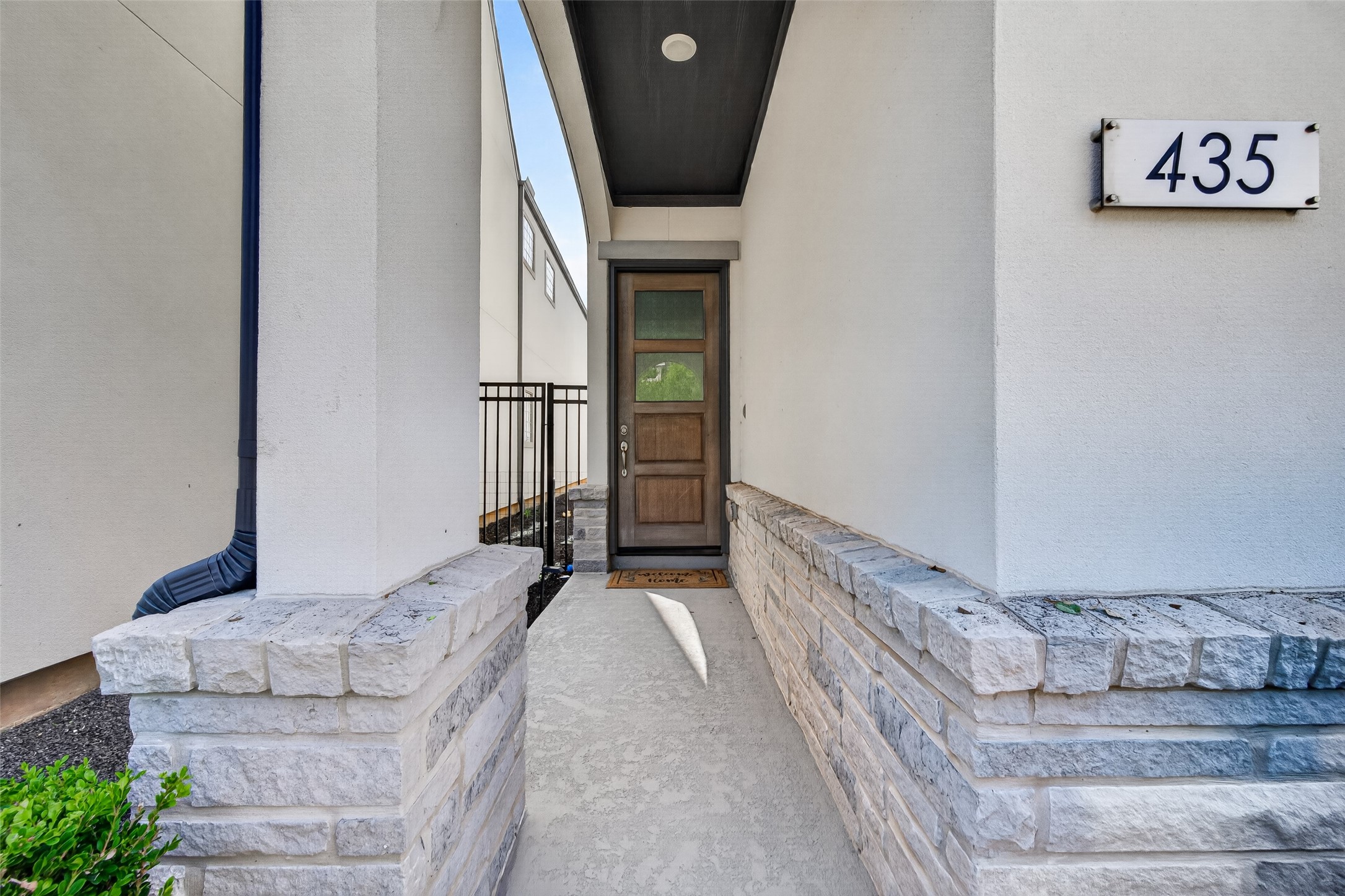435 Imperial Boulevard Property Photo 7