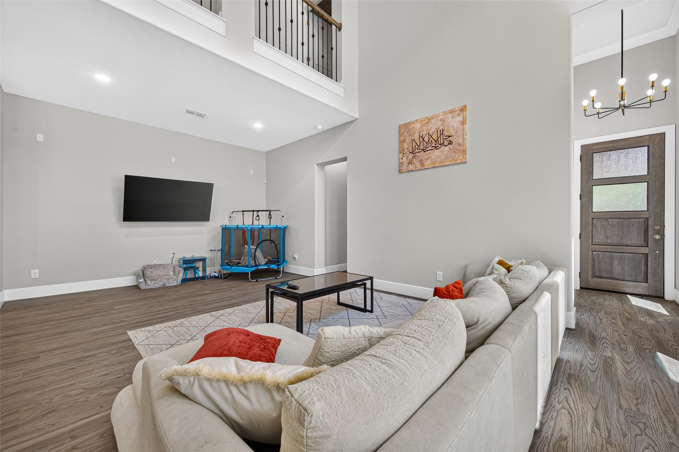 435 Imperial Boulevard Property Photo 12