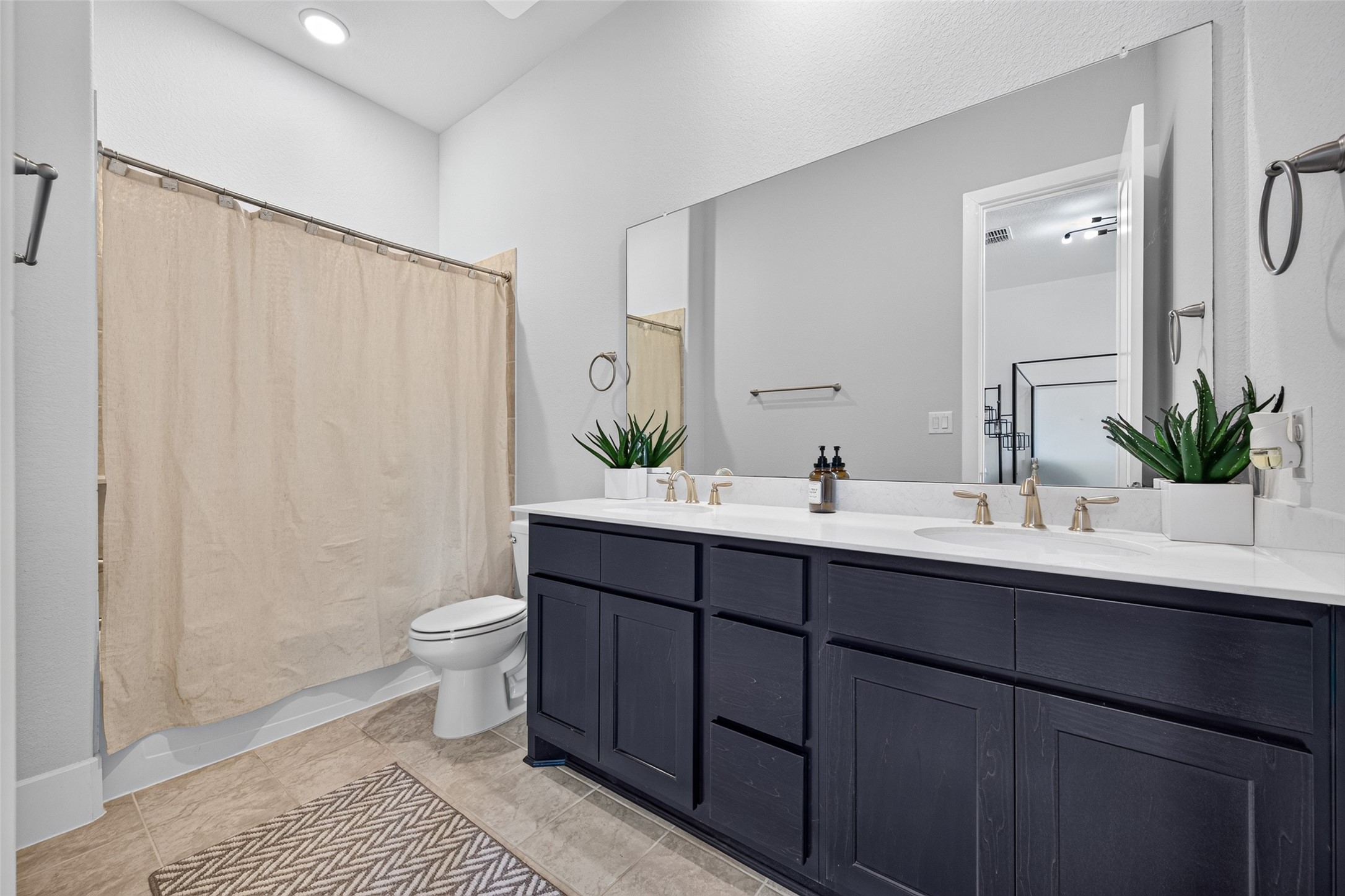 435 Imperial Boulevard Property Photo 40