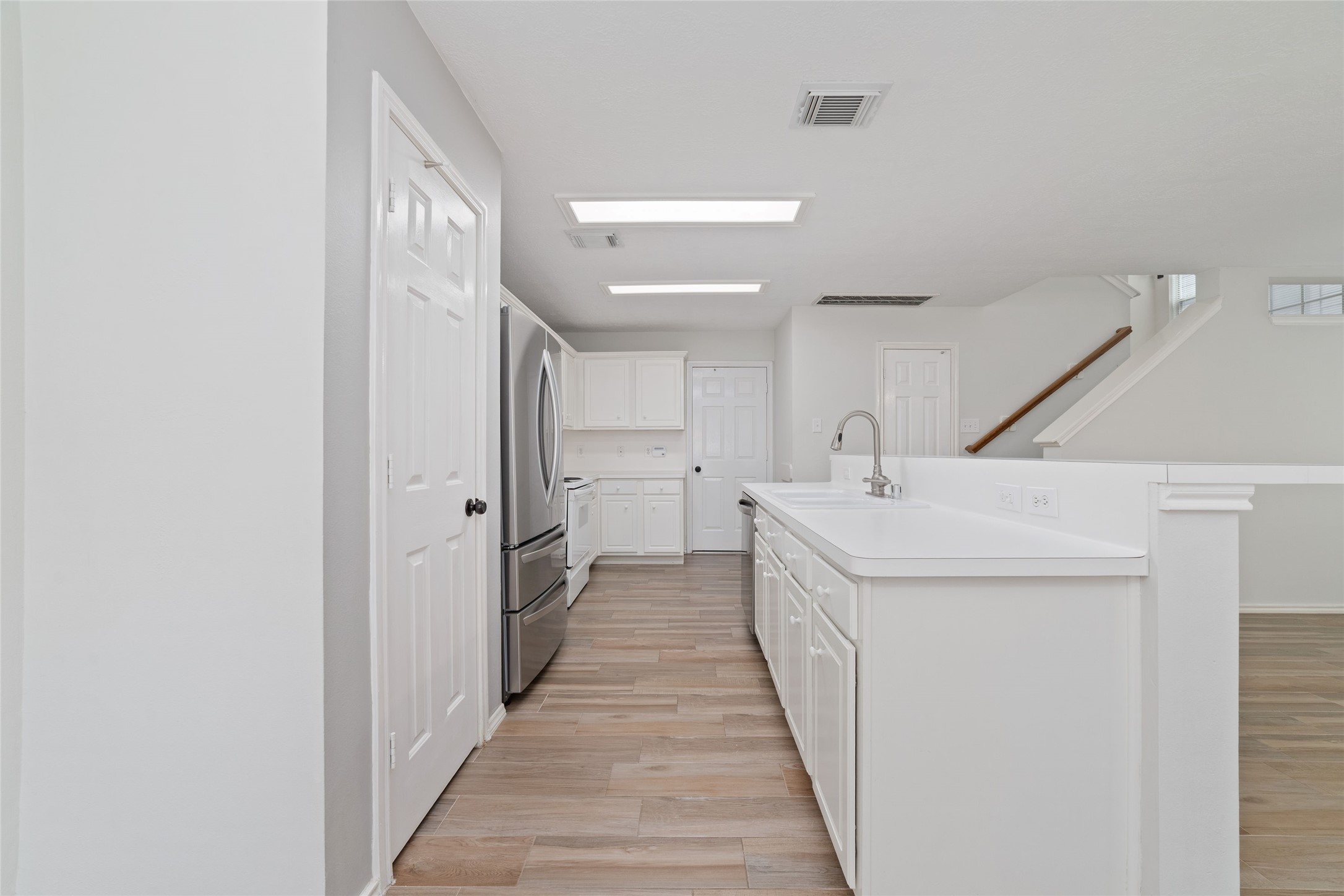 118 Anise Tree Place Property Photo 8