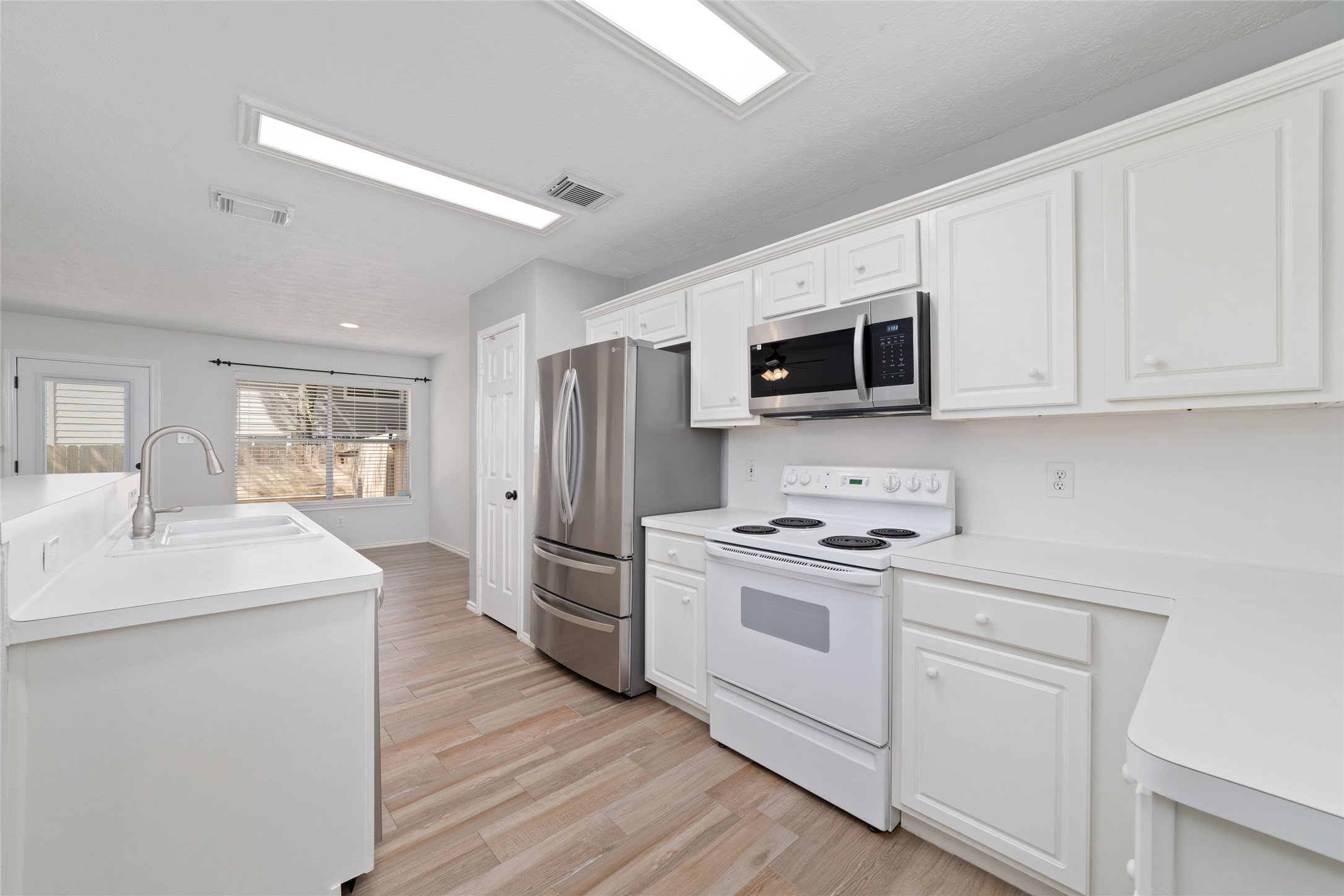 118 Anise Tree Place Property Photo 11