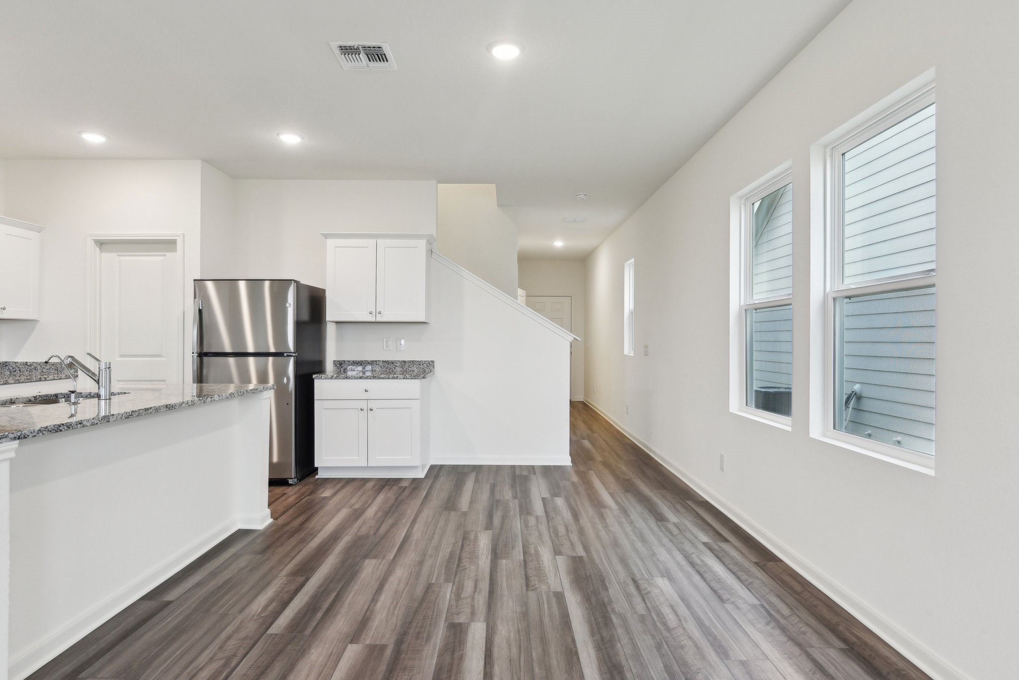 20411 Arches Road Property Photo 5