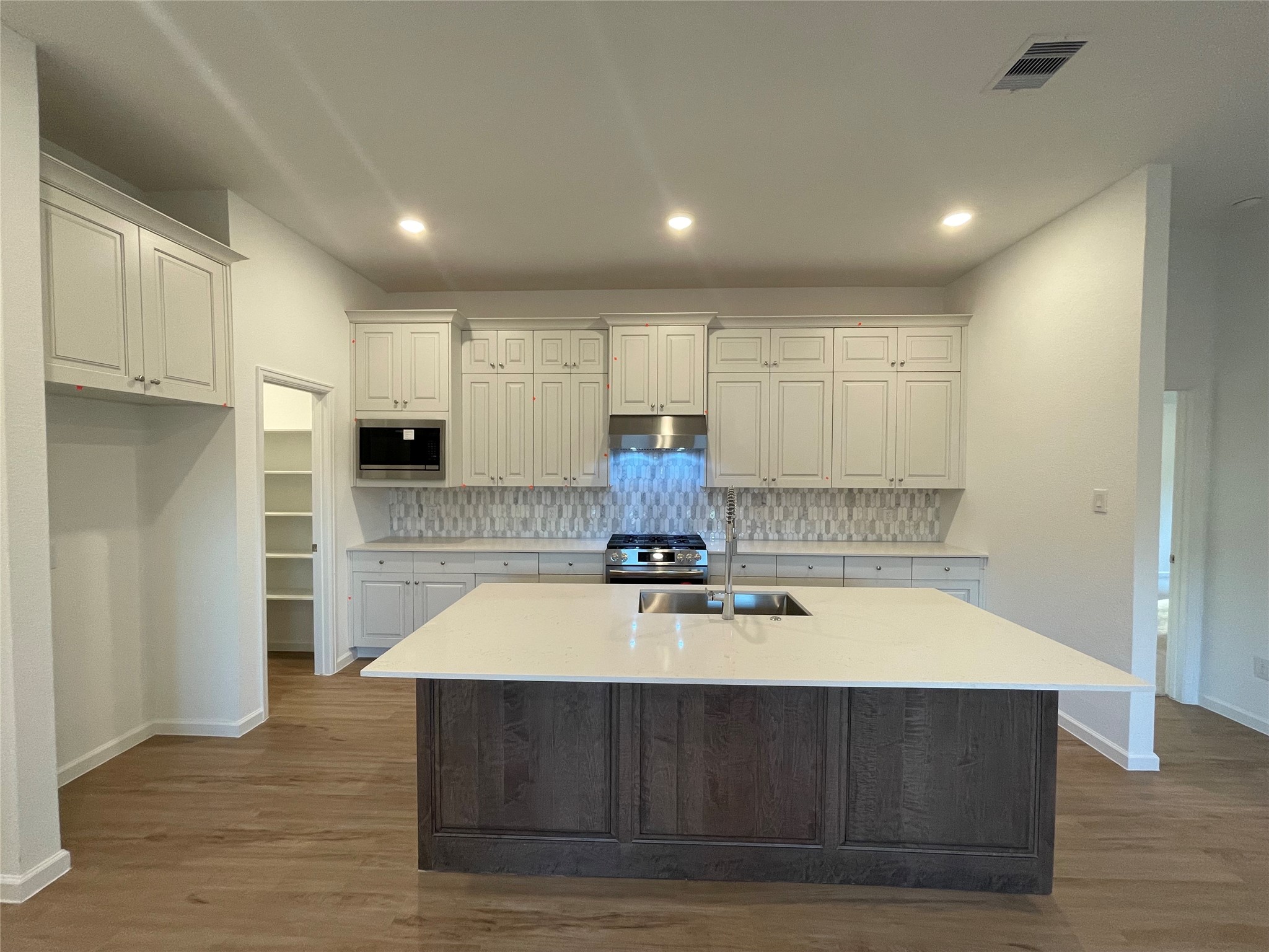 2627 Pueblo Falls Drive Property Photo 4