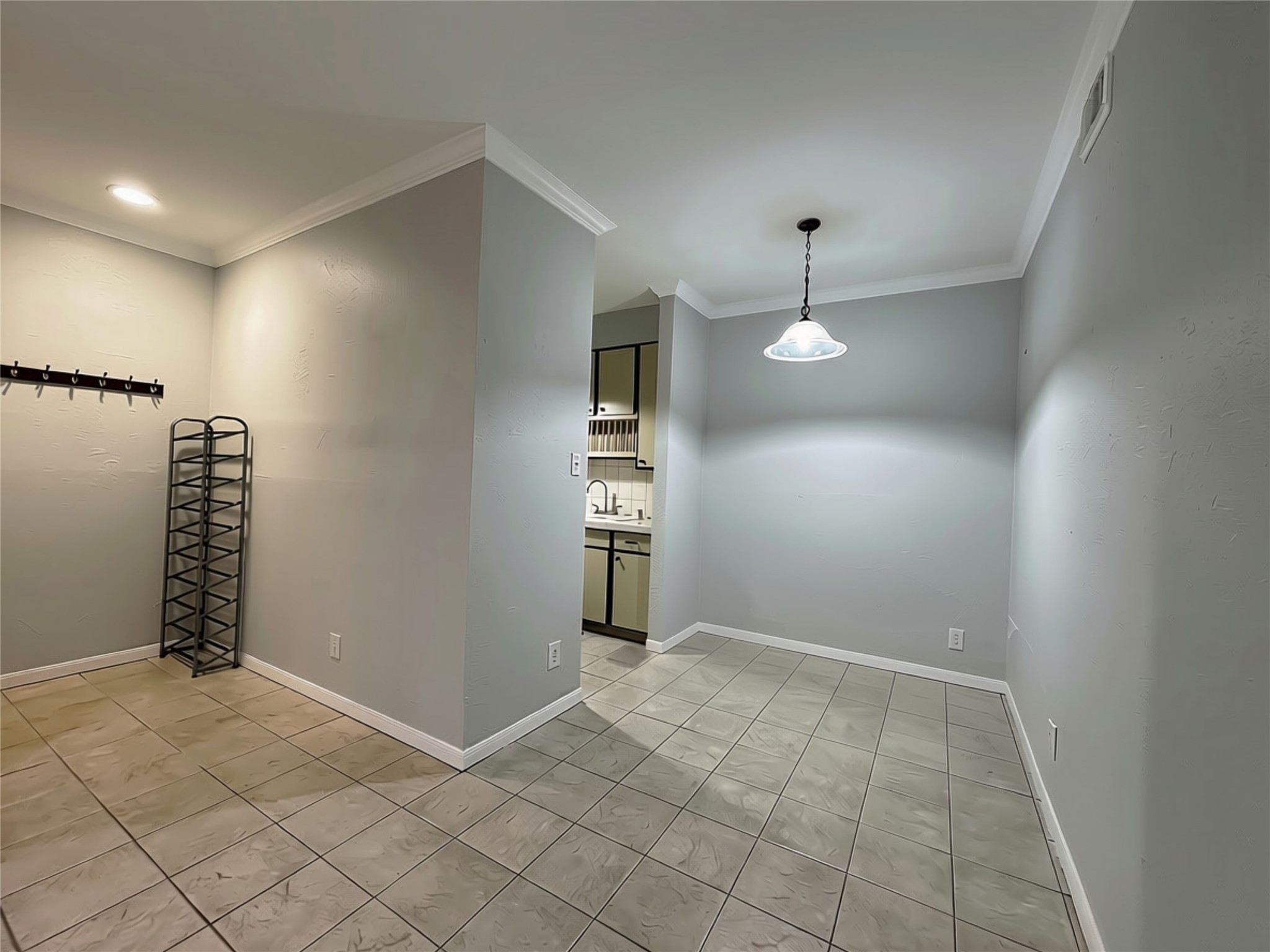7900 N Stadium Drive 15 Property Photo 4