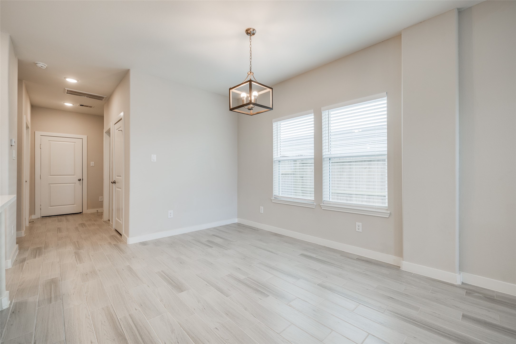 1539 Revolution Way Property Photo 6