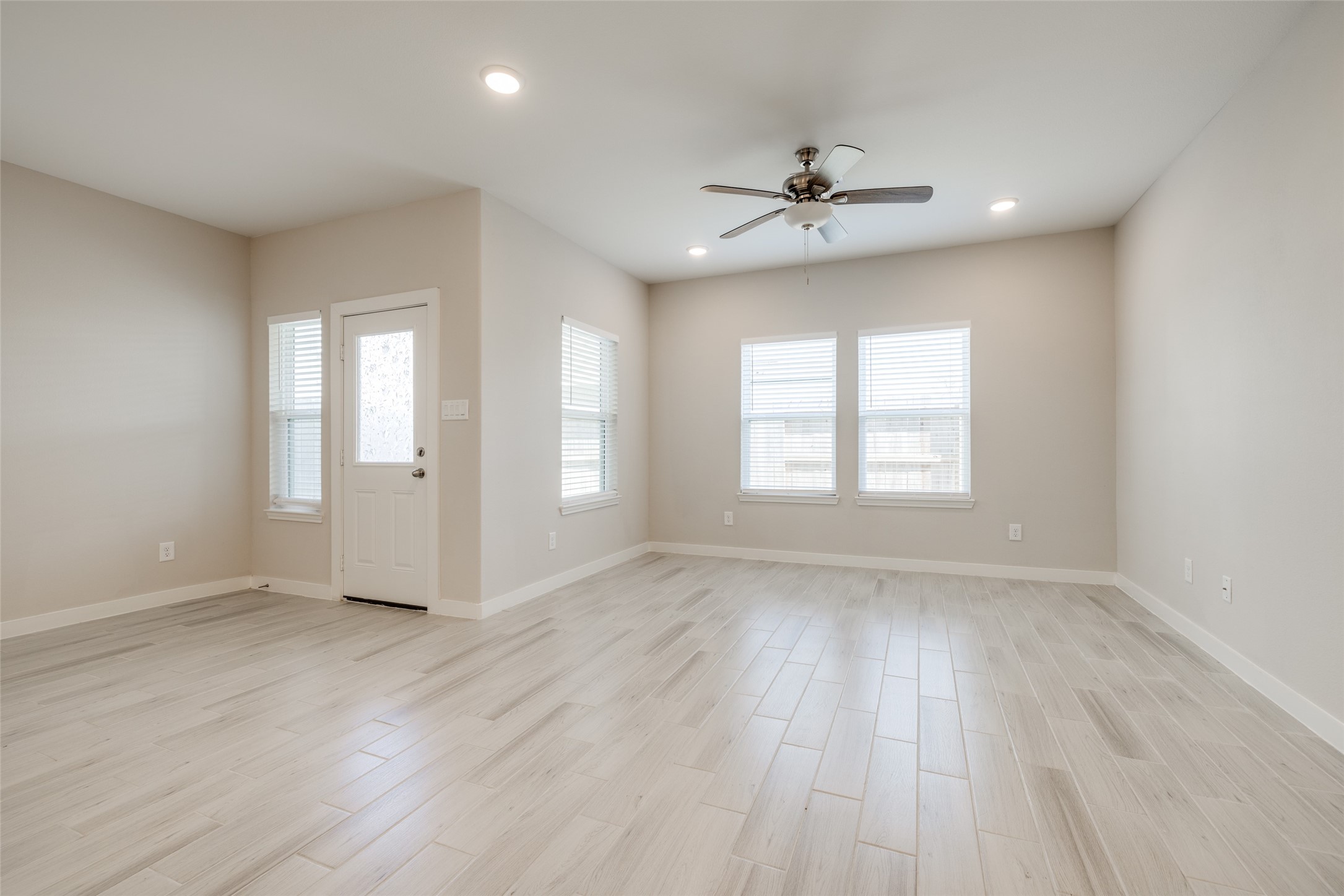 1539 Revolution Way Property Photo 8