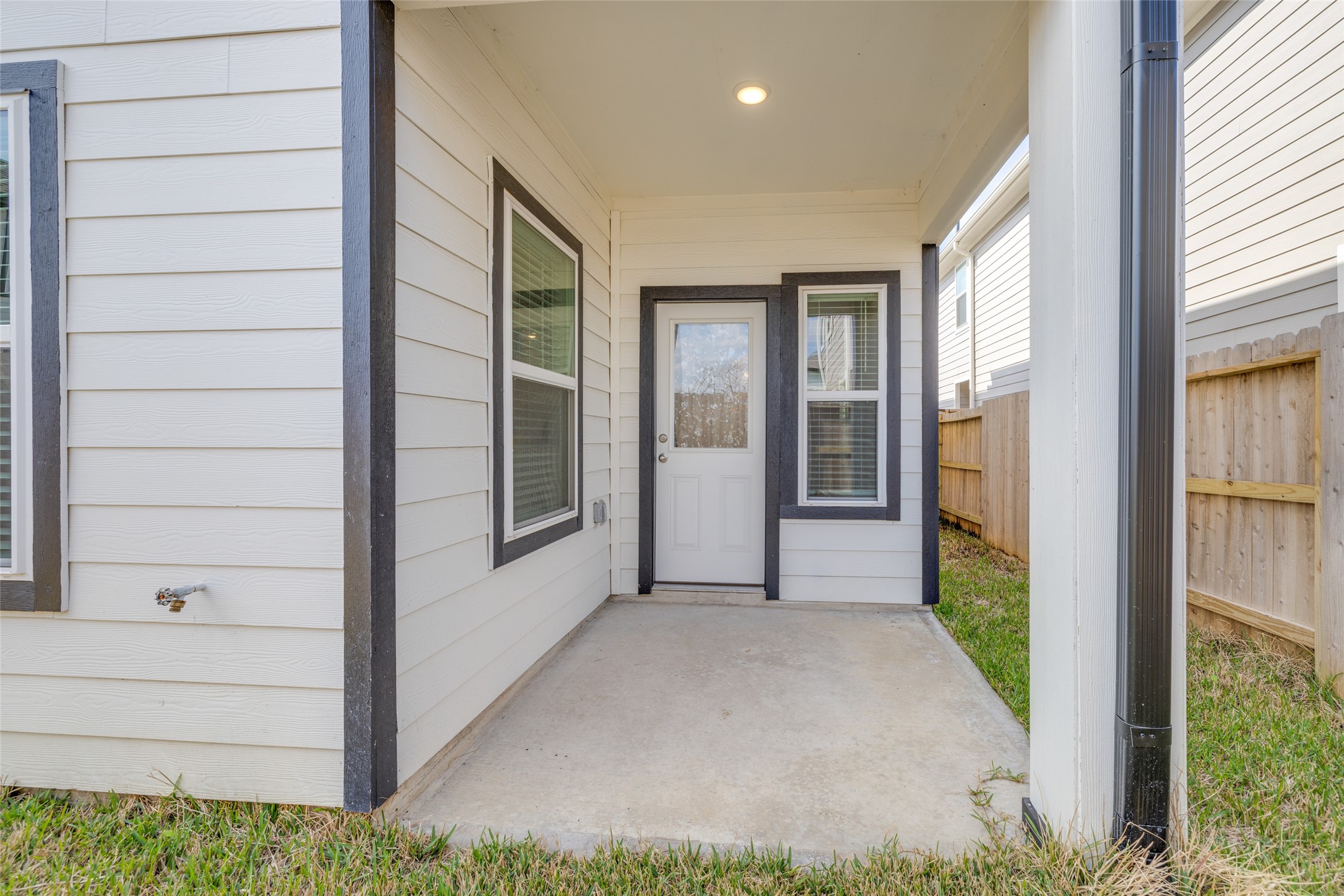 1539 Revolution Way Property Photo 36