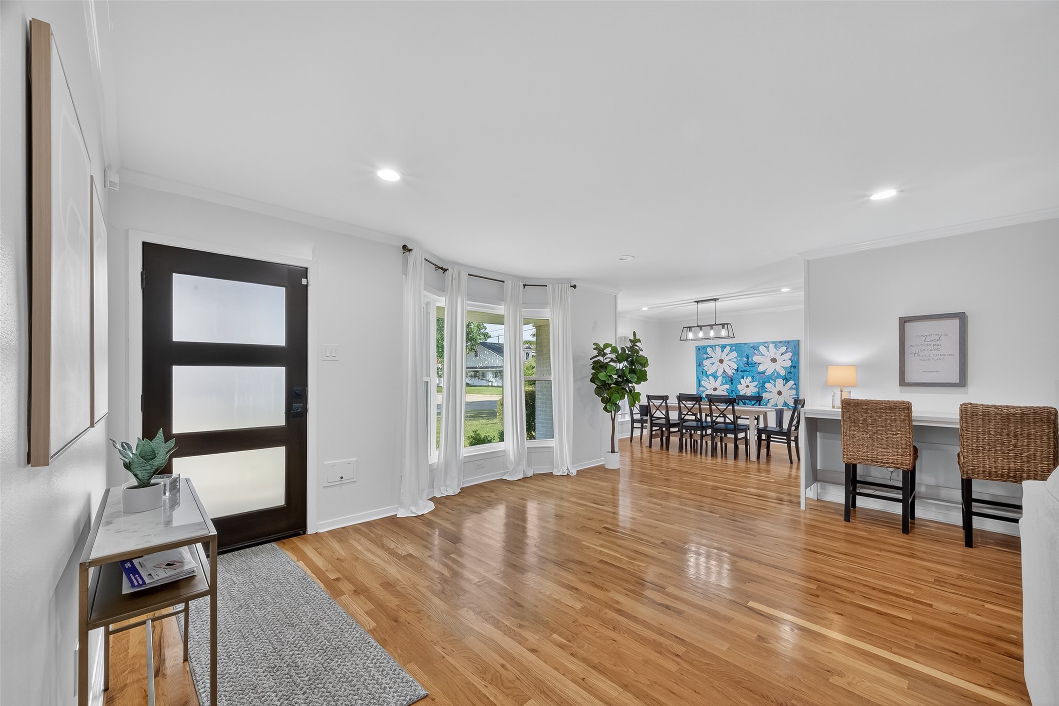 6822 Hartland Street Property Photo 3