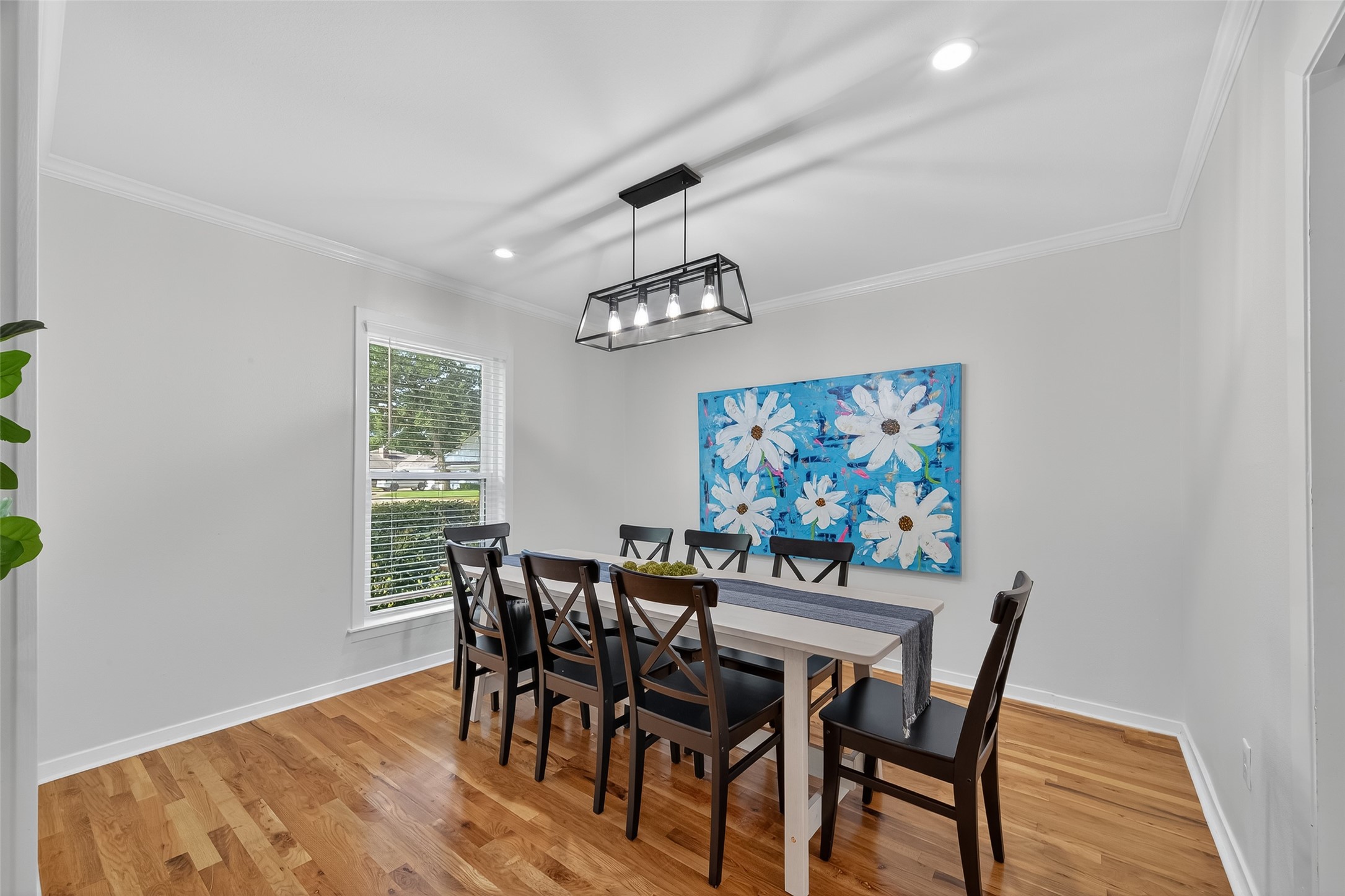 6822 Hartland Street Property Photo 7