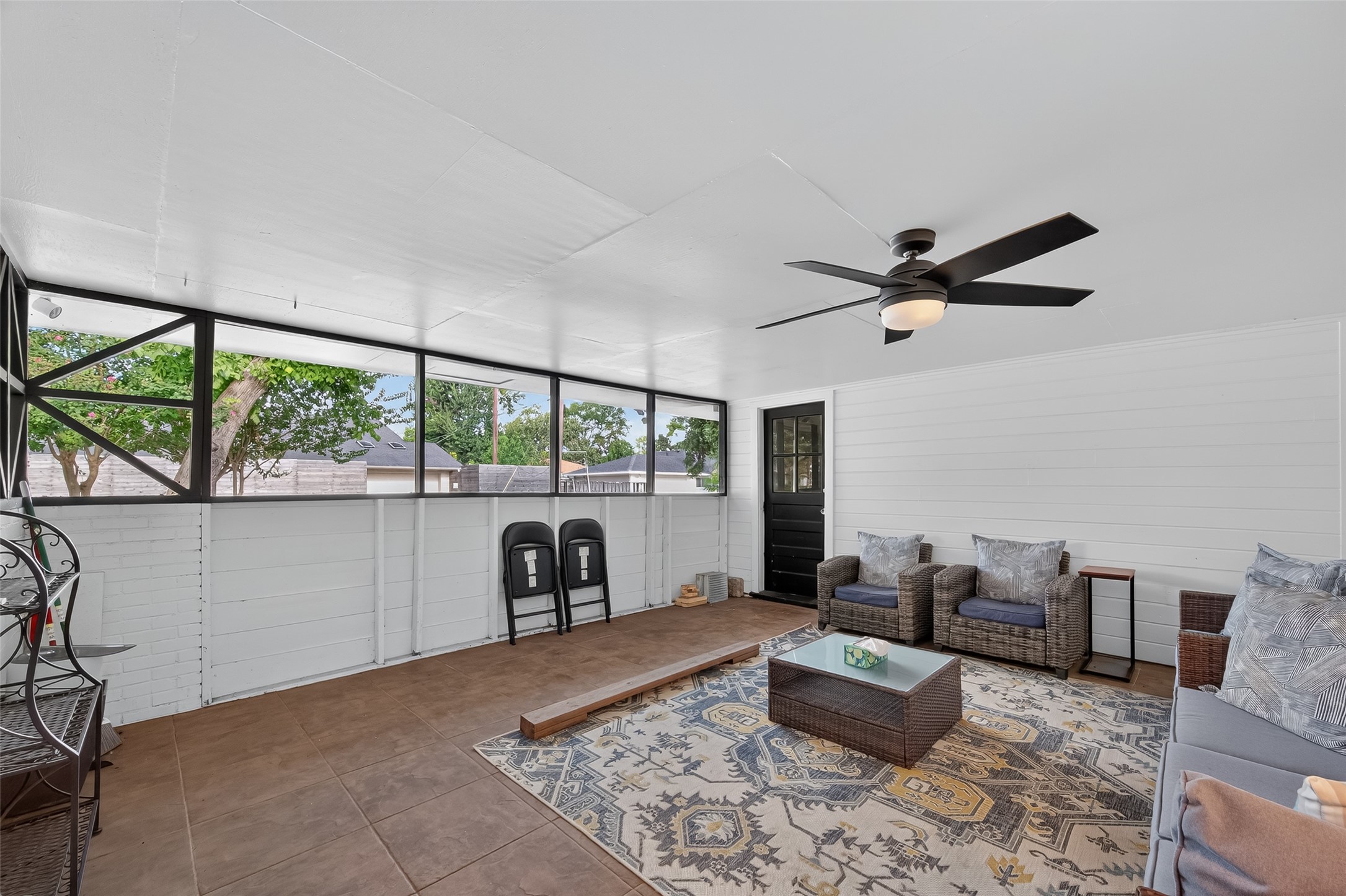 6822 Hartland Street Property Photo 28