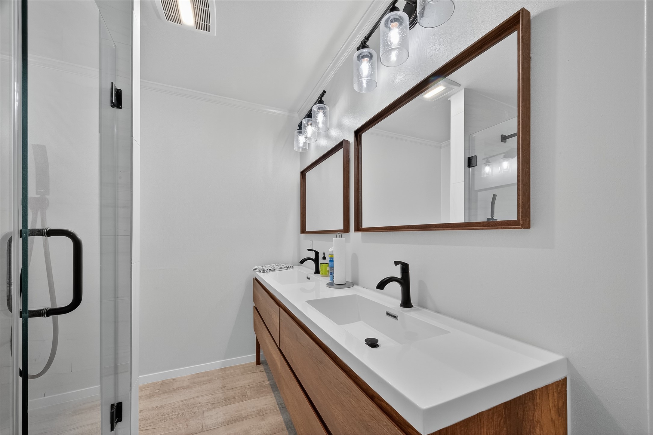 6822 Hartland Street Property Photo 39