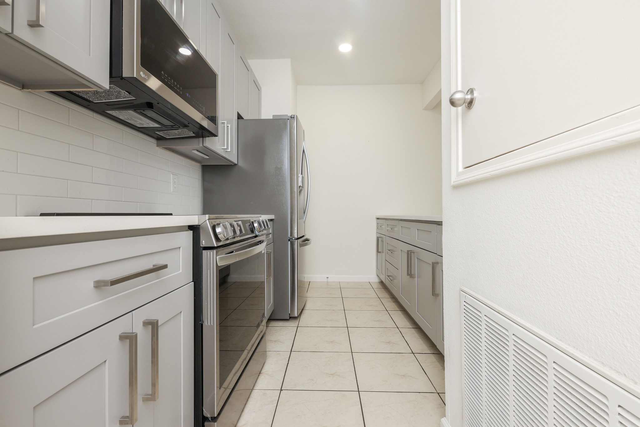 17441 Red Oak Drive 7441 Property Photo 1