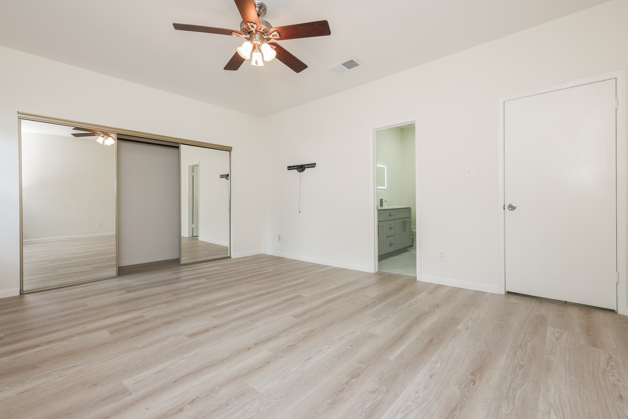 17441 Red Oak Drive 7441 Property Photo 10