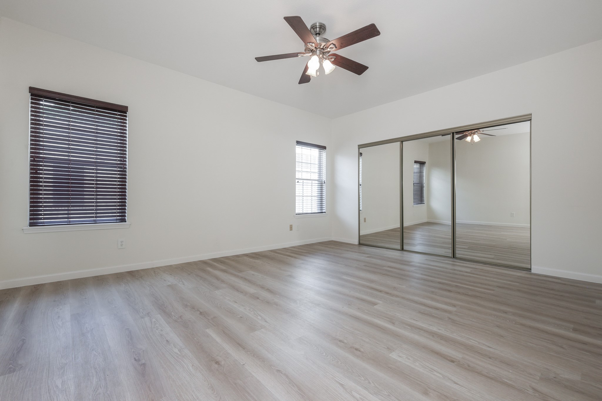 17441 Red Oak Drive 7441 Property Photo 11
