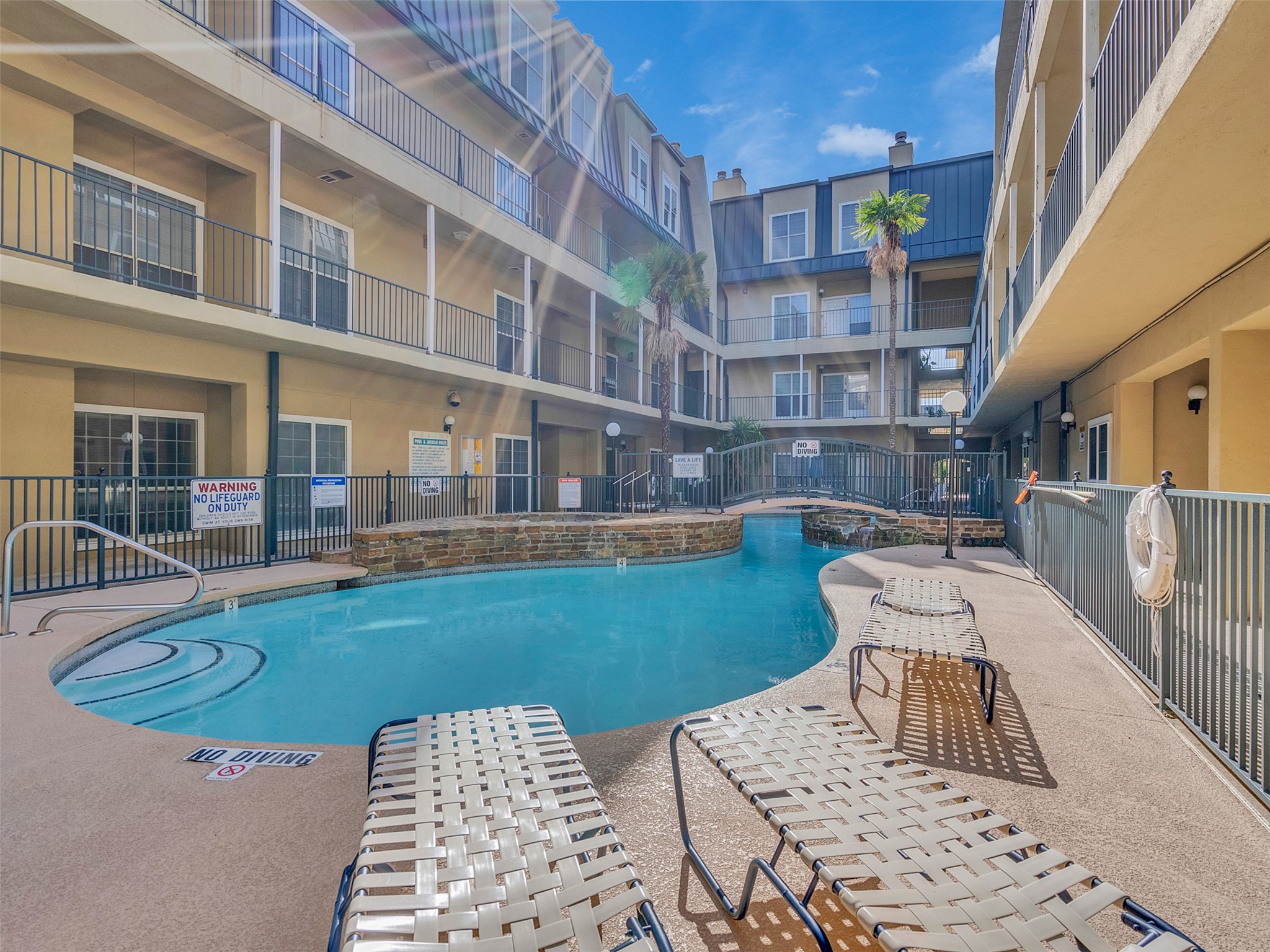 921 Marine Drive 200 Property Photo 1