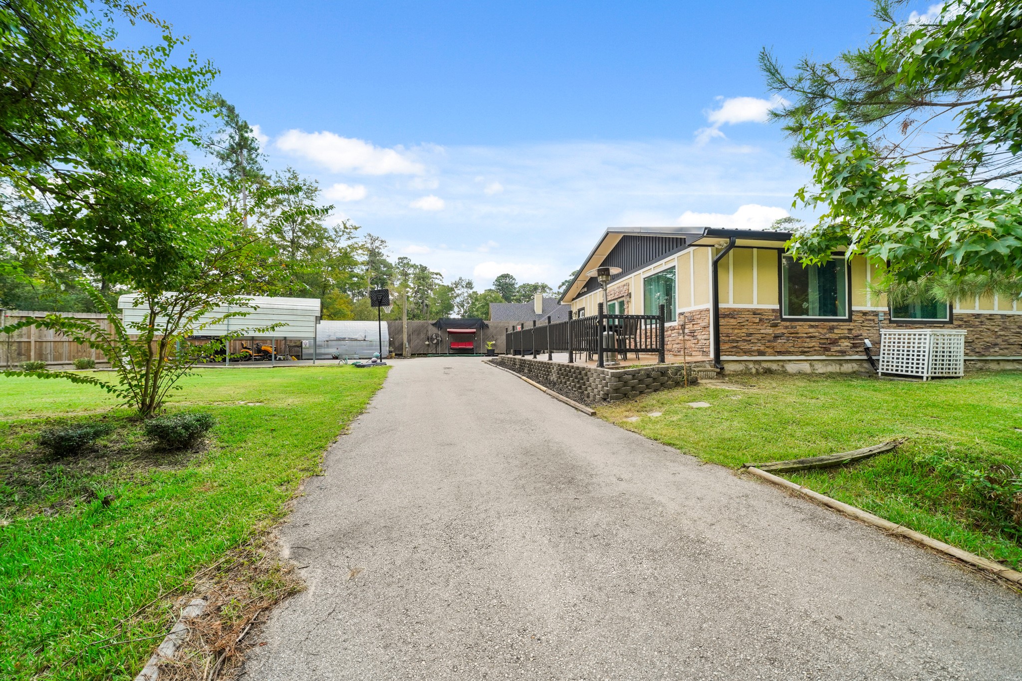 7317 Falling Oaks Street Property Photo 2