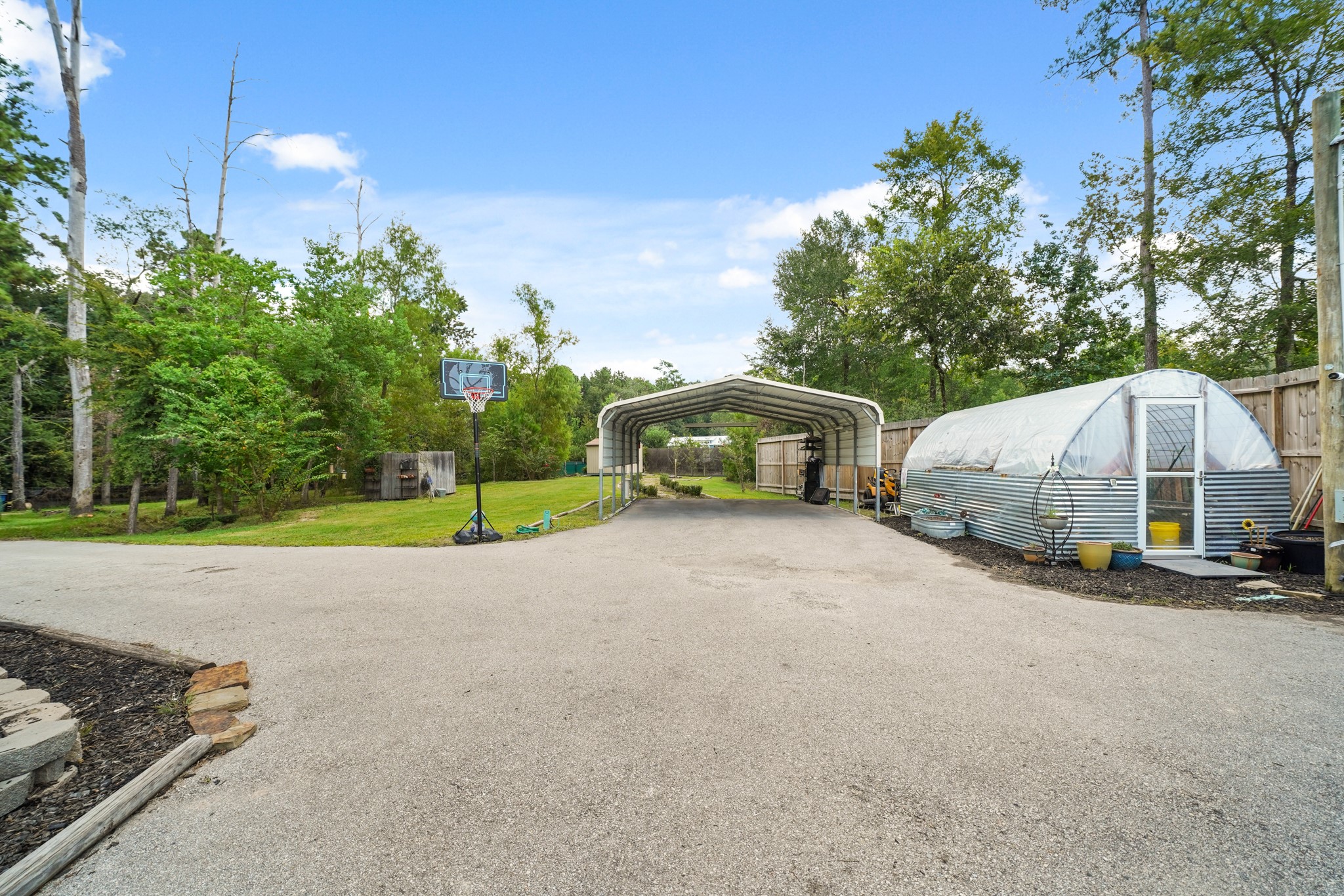 7317 Falling Oaks Street Property Photo 3