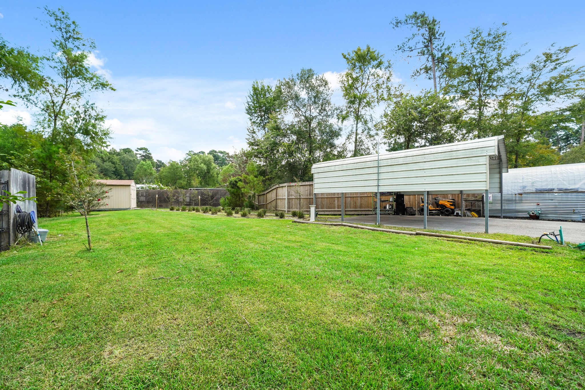 7317 Falling Oaks Street Property Photo 4