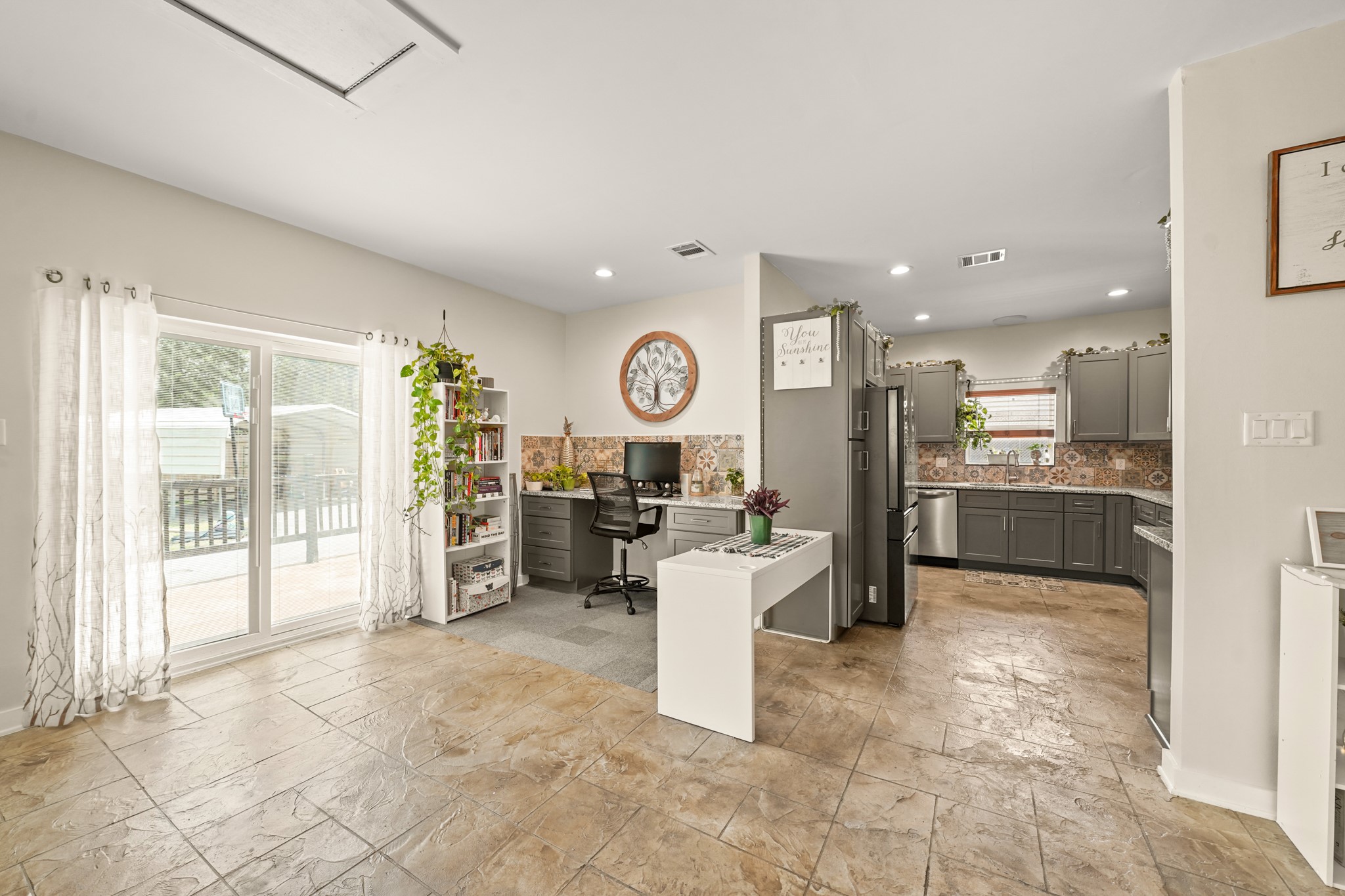 7317 Falling Oaks Street Property Photo 13