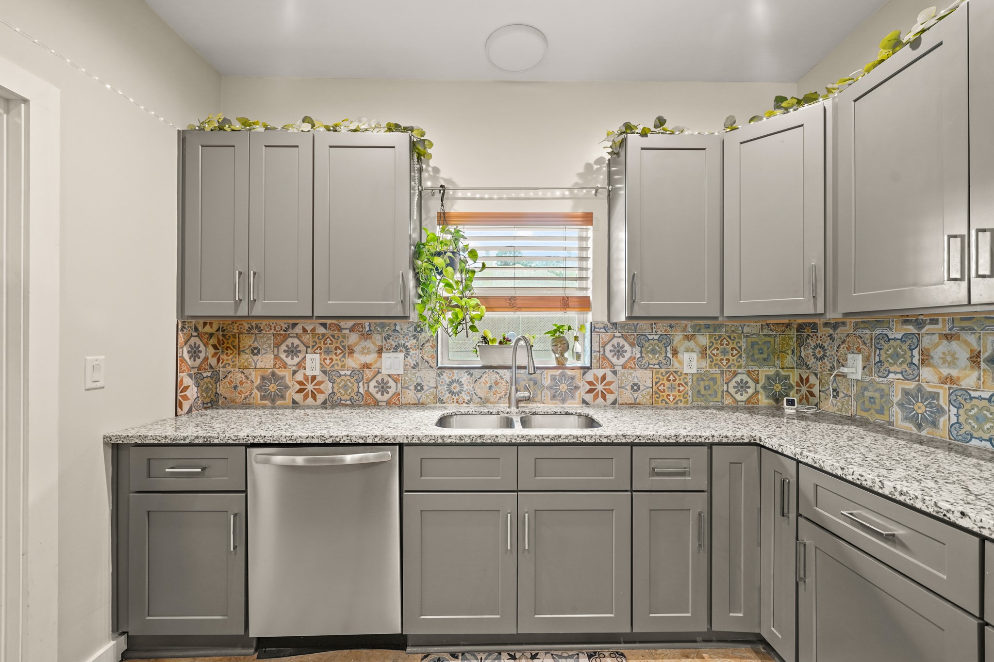 7317 Falling Oaks Street Property Photo 15