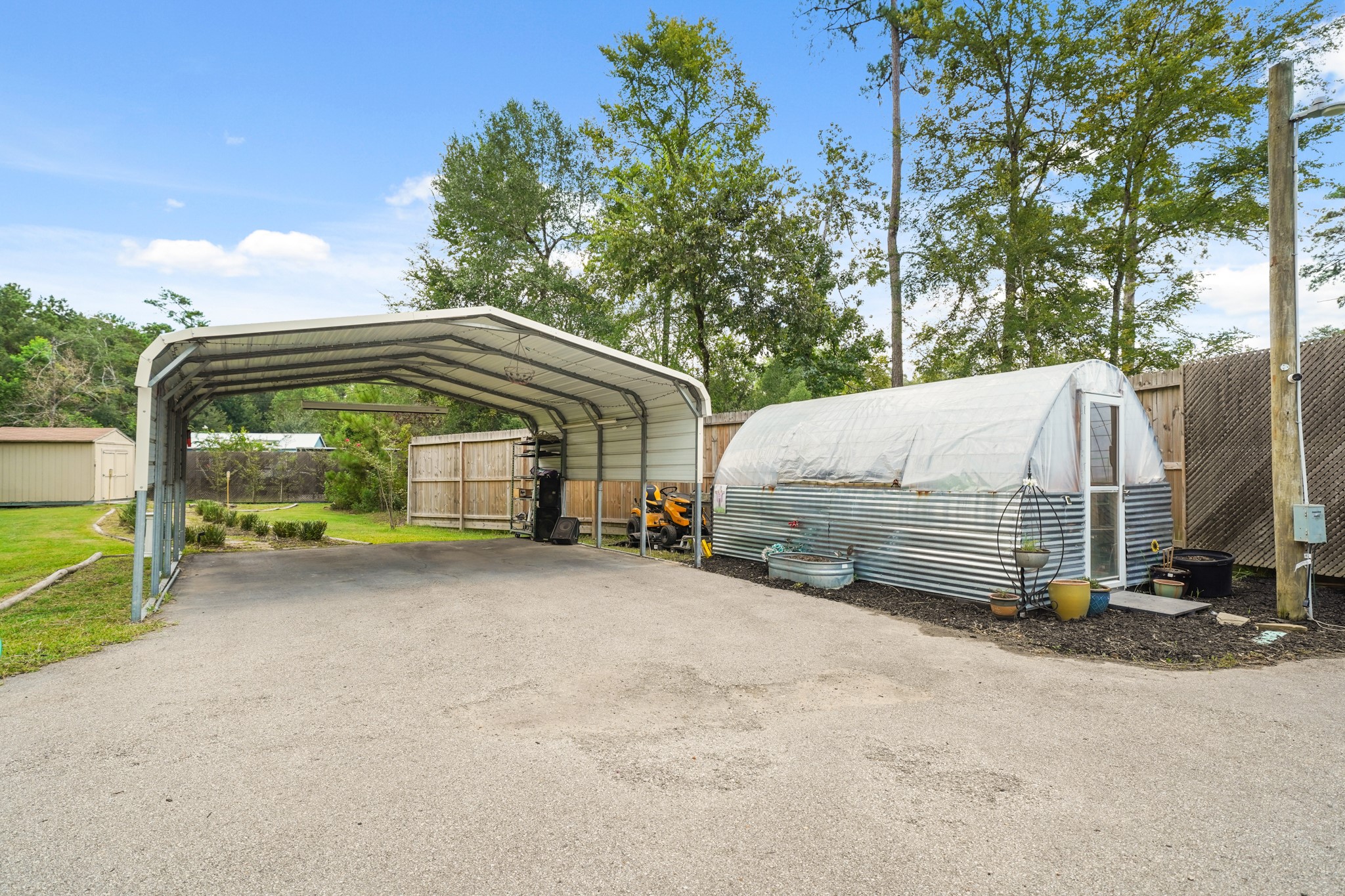 7317 Falling Oaks Street Property Photo 27