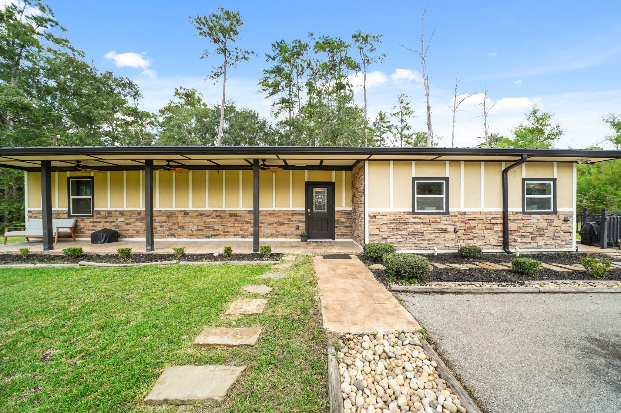 7317 Falling Oaks Street Property Photo 28