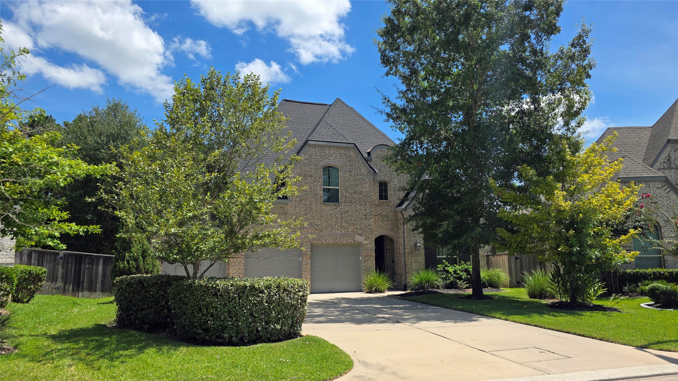 142 Mayfield Drive Property Photo 3