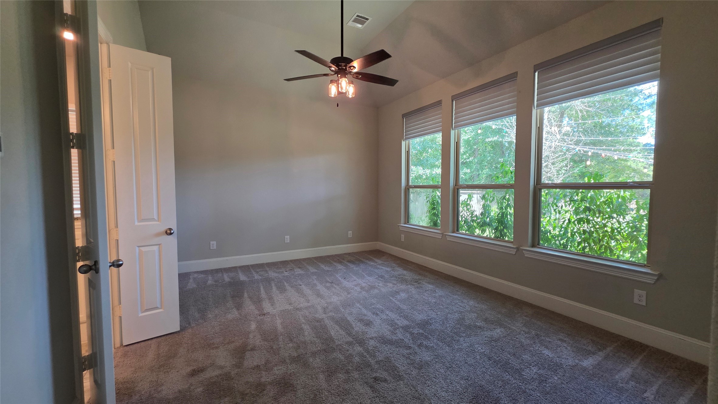 142 Mayfield Drive Property Photo 28