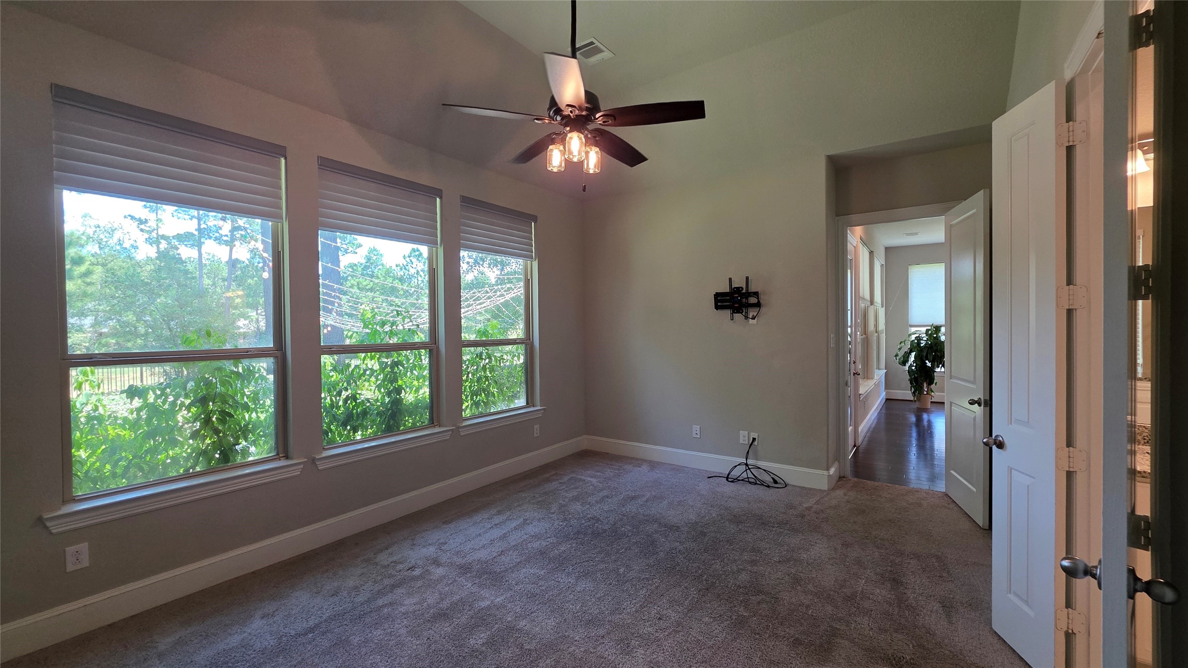 142 Mayfield Drive Property Photo 29