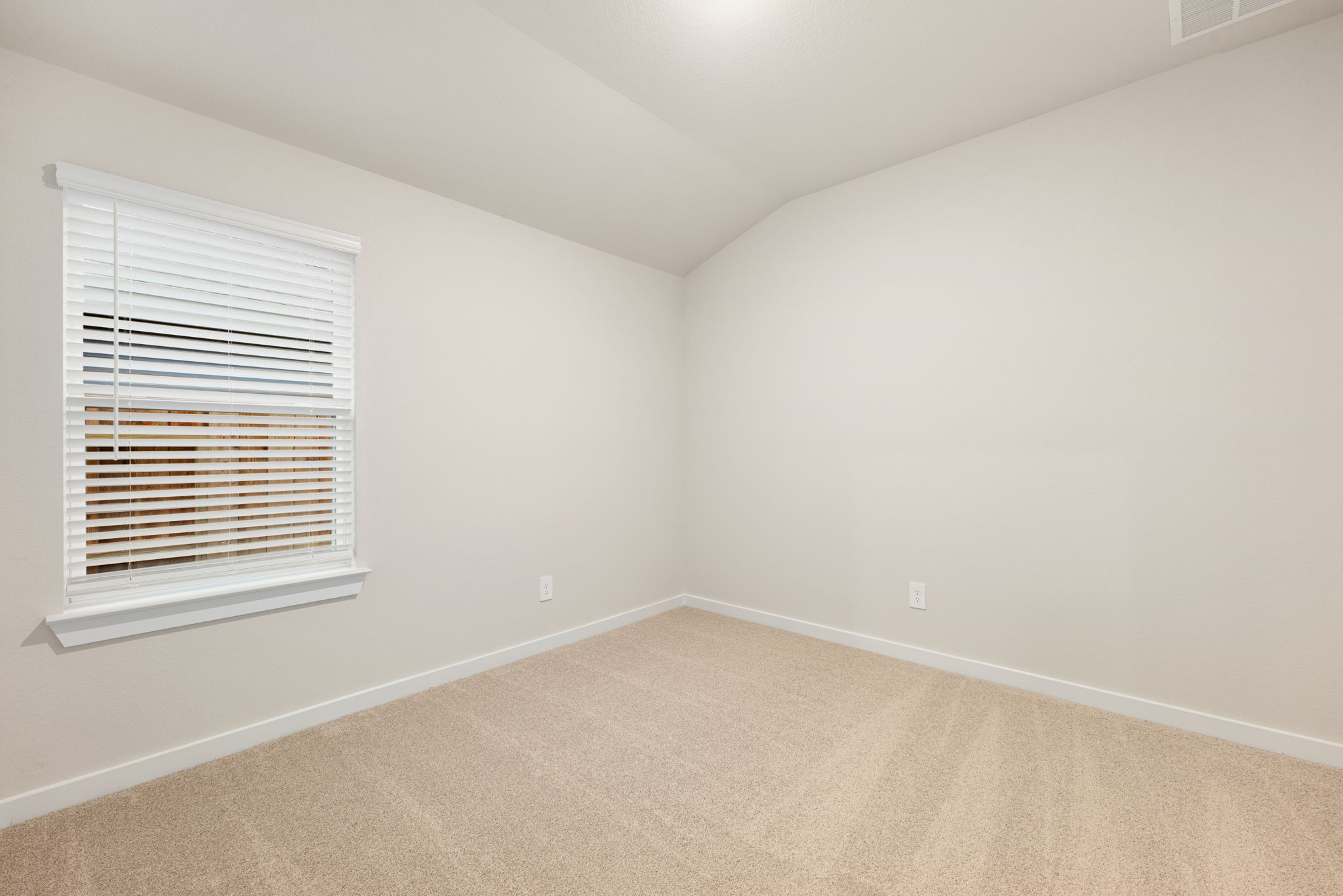 6611 Castella Drive Property Photo 10