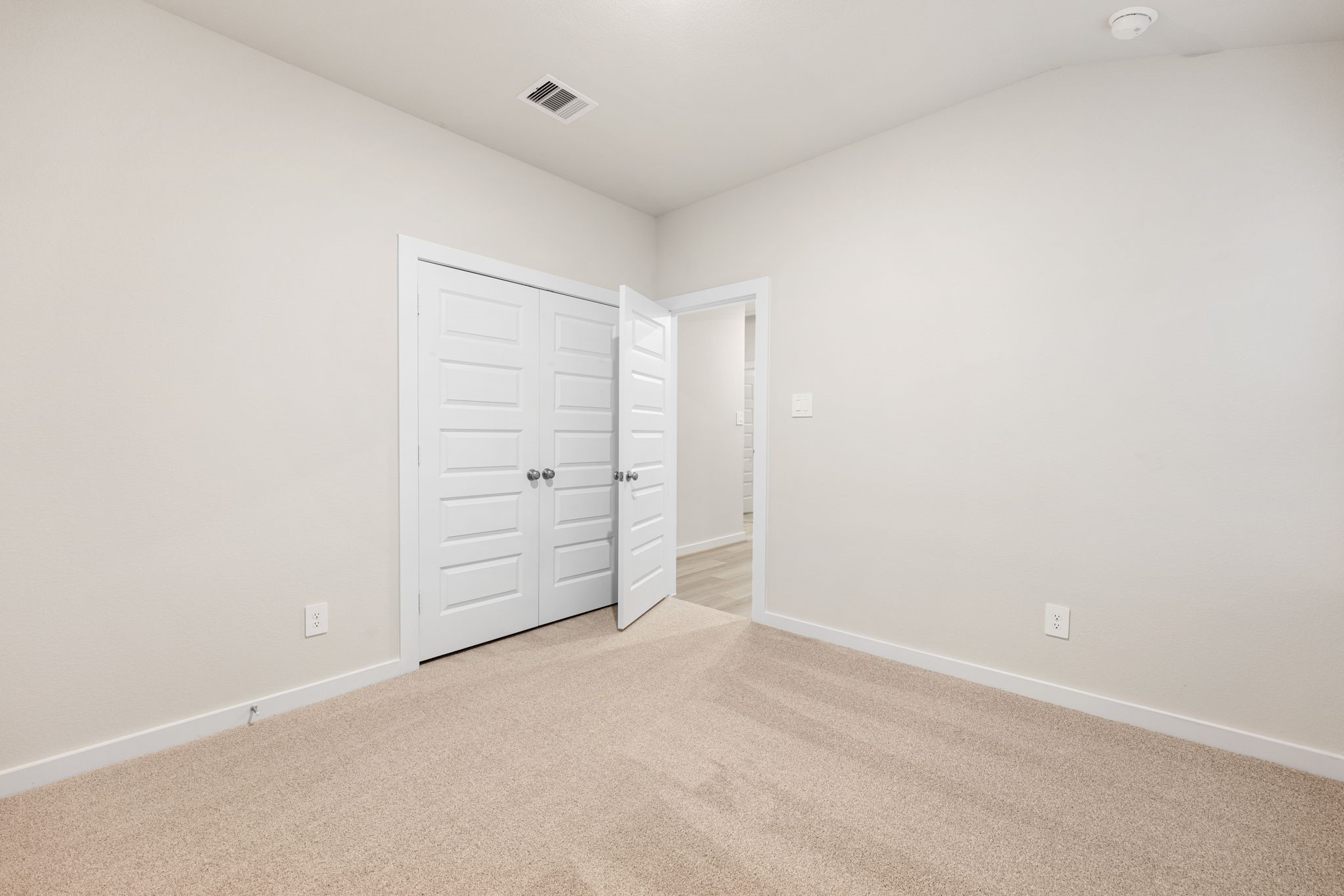 6611 Castella Drive Property Photo 13