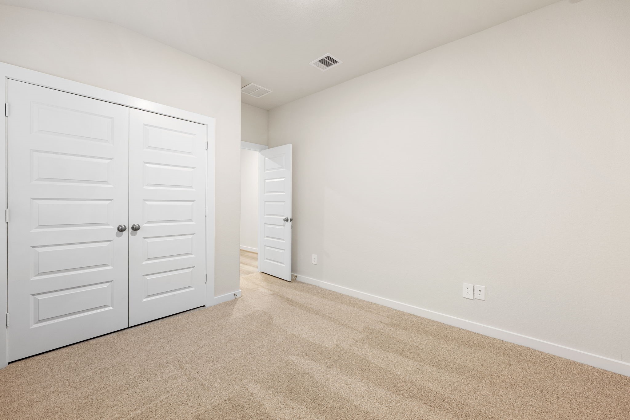 6611 Castella Drive Property Photo 16