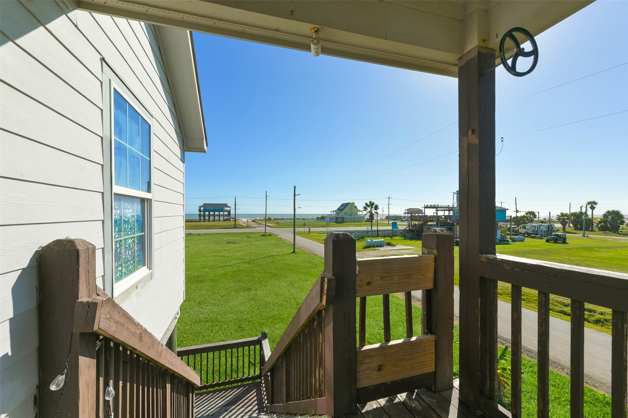 1018 Dolphin Road Property Photo 12