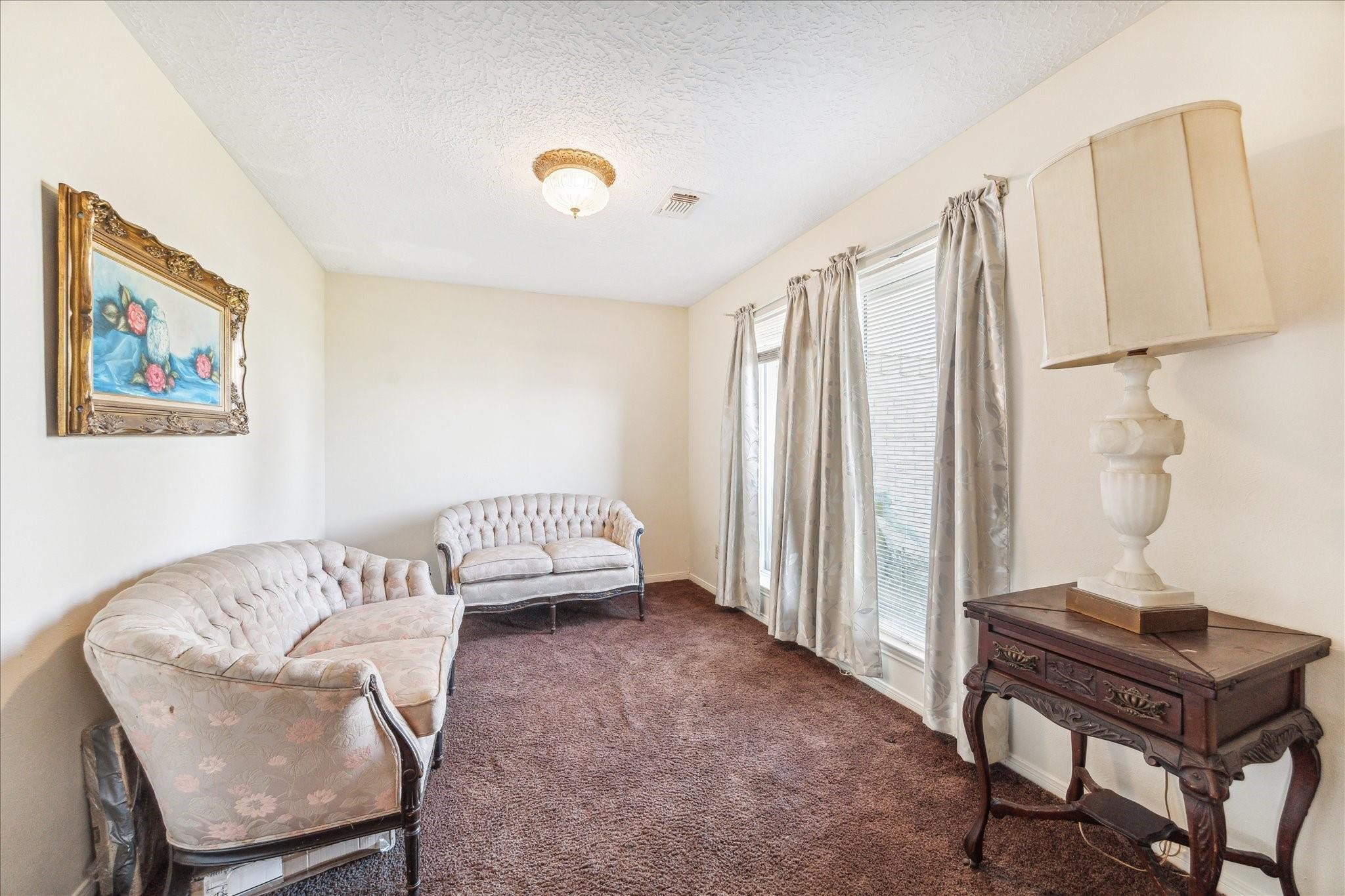 6434 George Gordon Road Property Photo 3