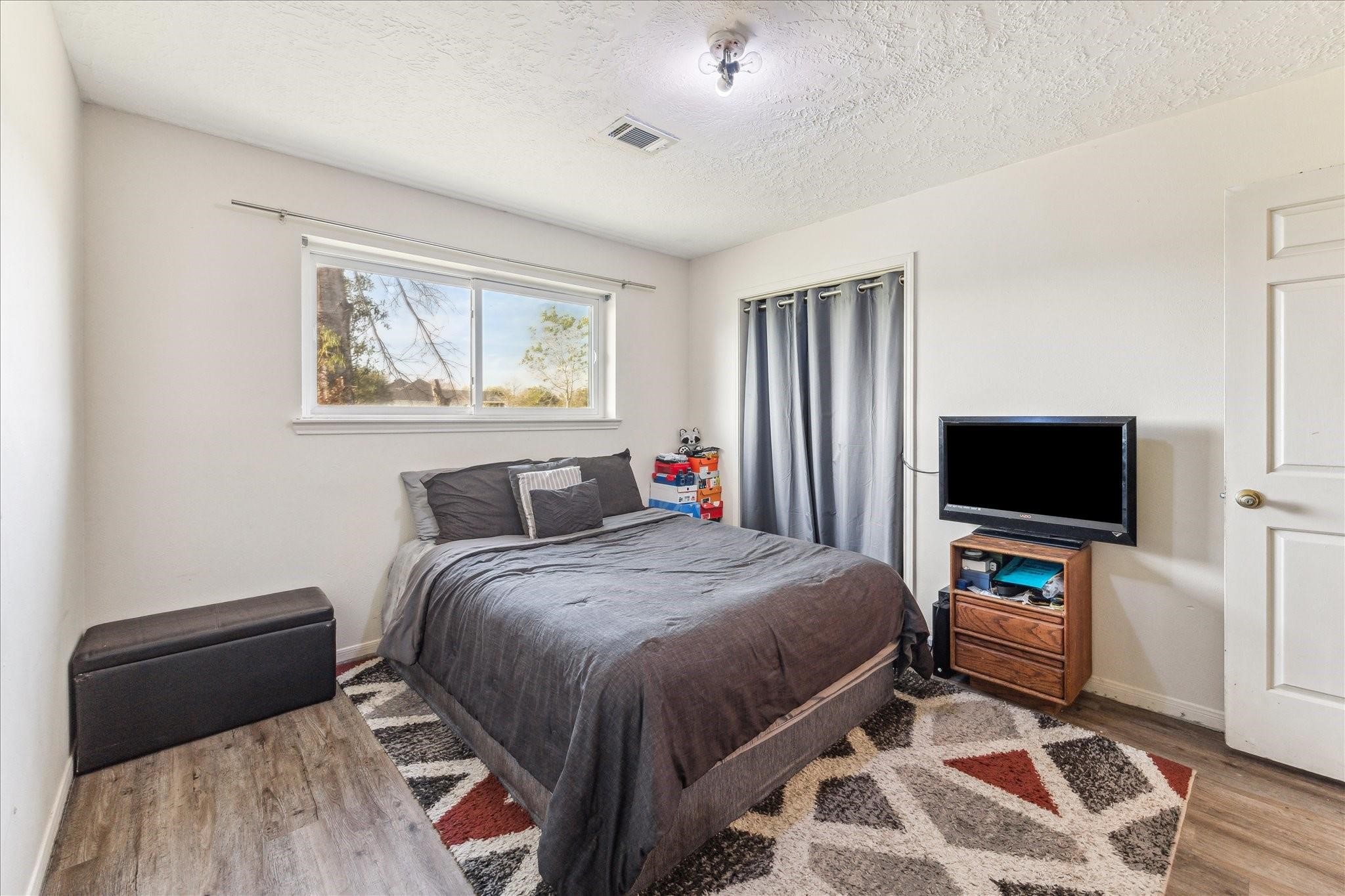 6434 George Gordon Road Property Photo 13
